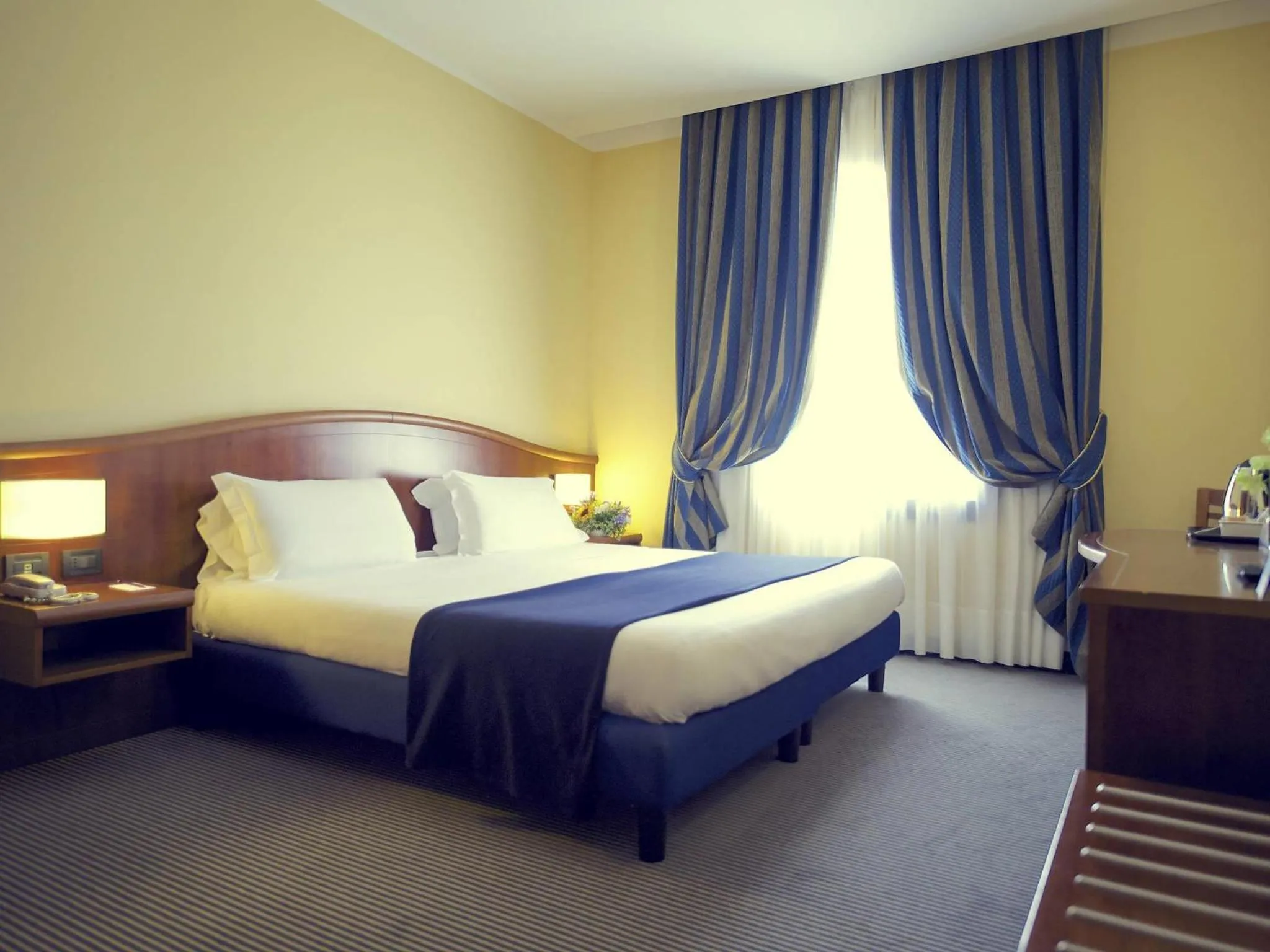 Bedroom, Bed in Mercure Genova San Biagio