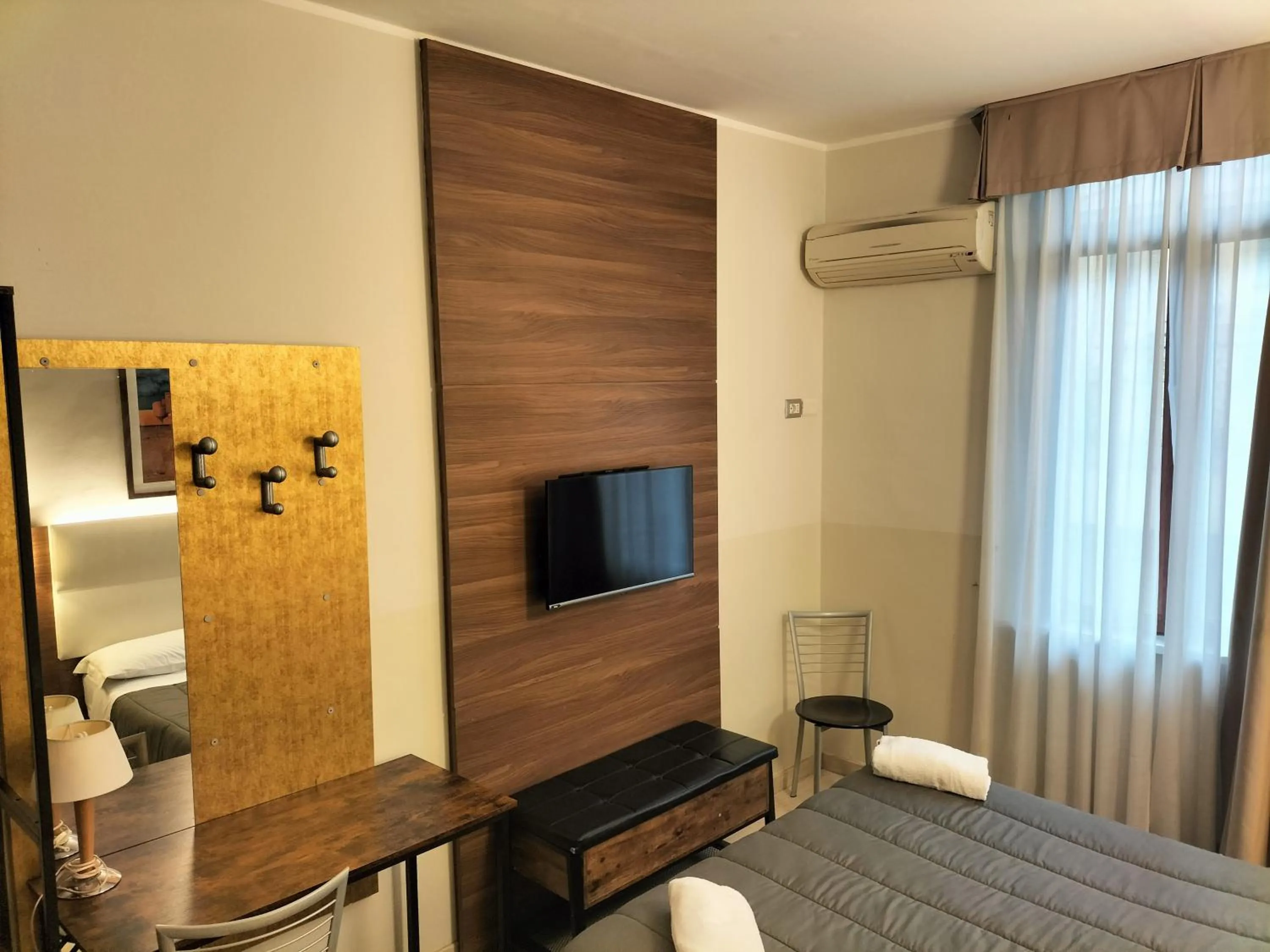 TV and multimedia, Bed in Hotel MM Dateo