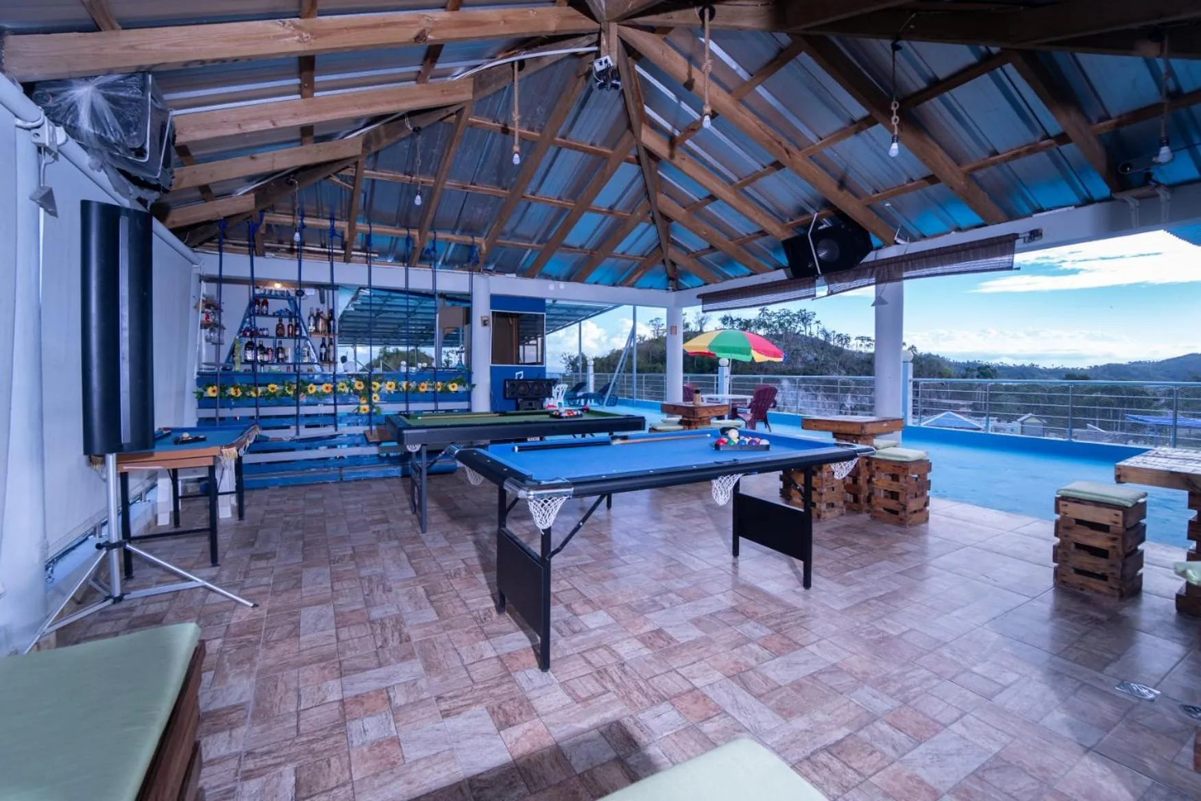 Restaurant/places to eat in EDMA APARTAHOTEL