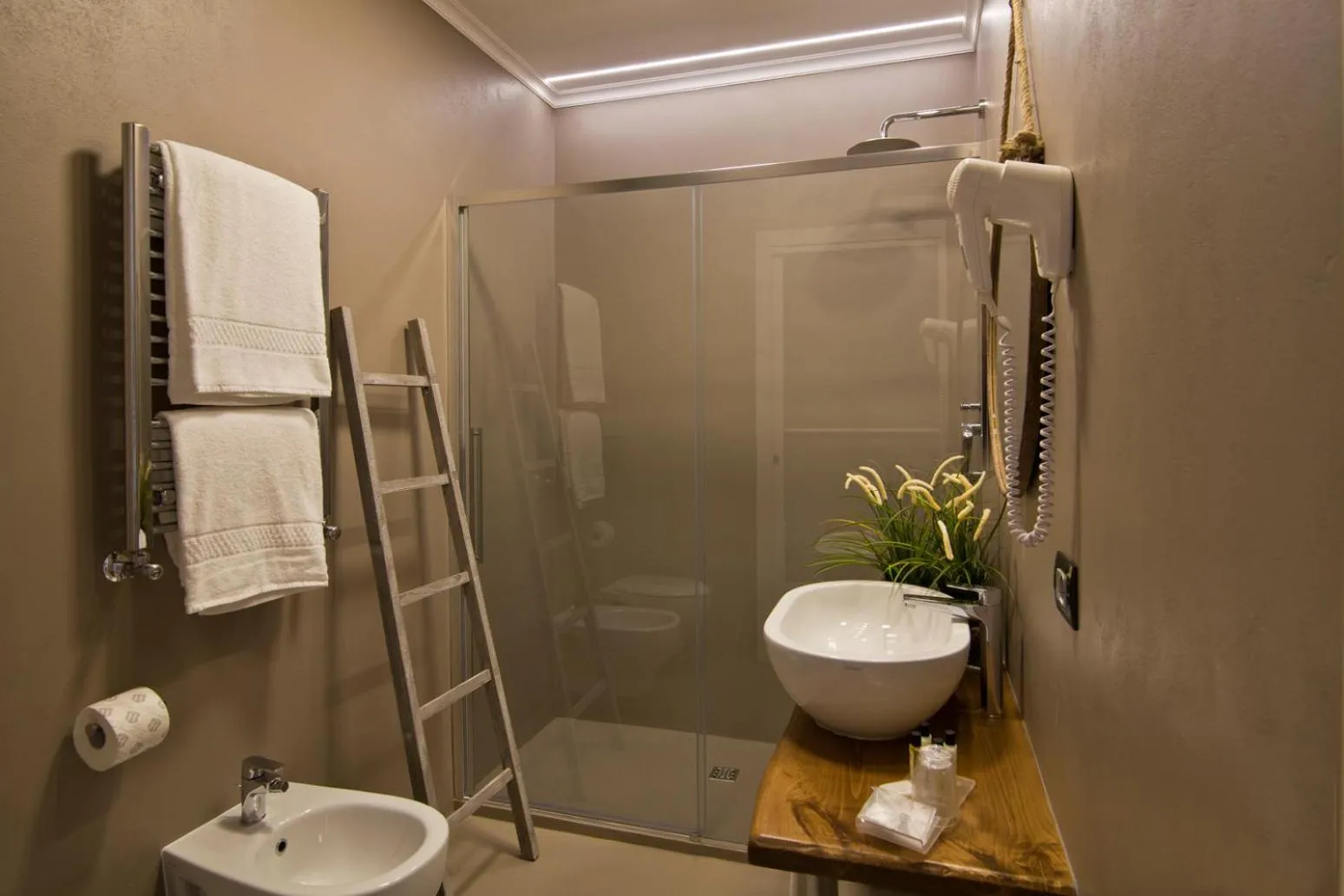 Shower in Seven Suites