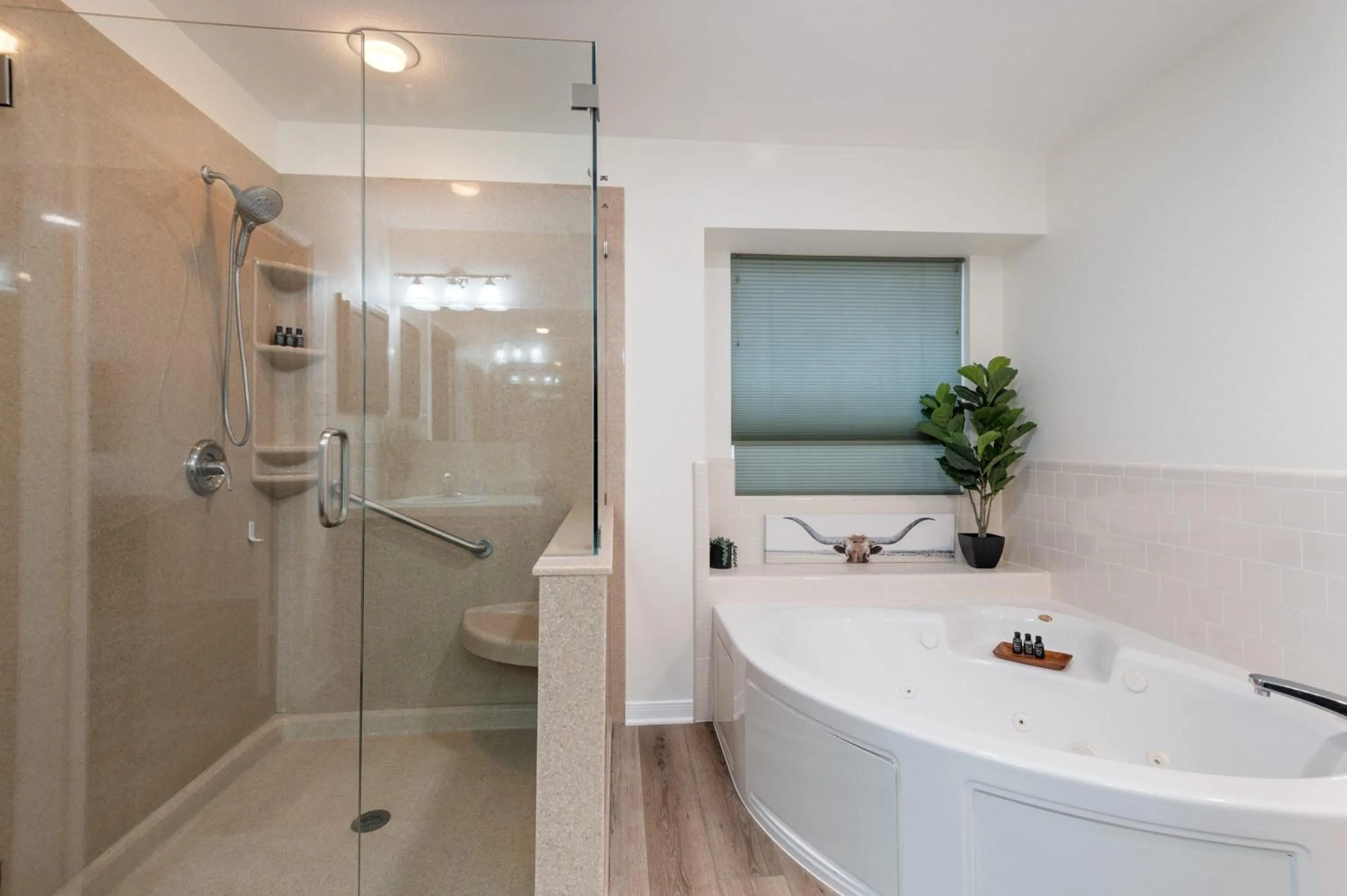 Lake Marble Falls Waterfront, House, Wet Slip, Huge Yard