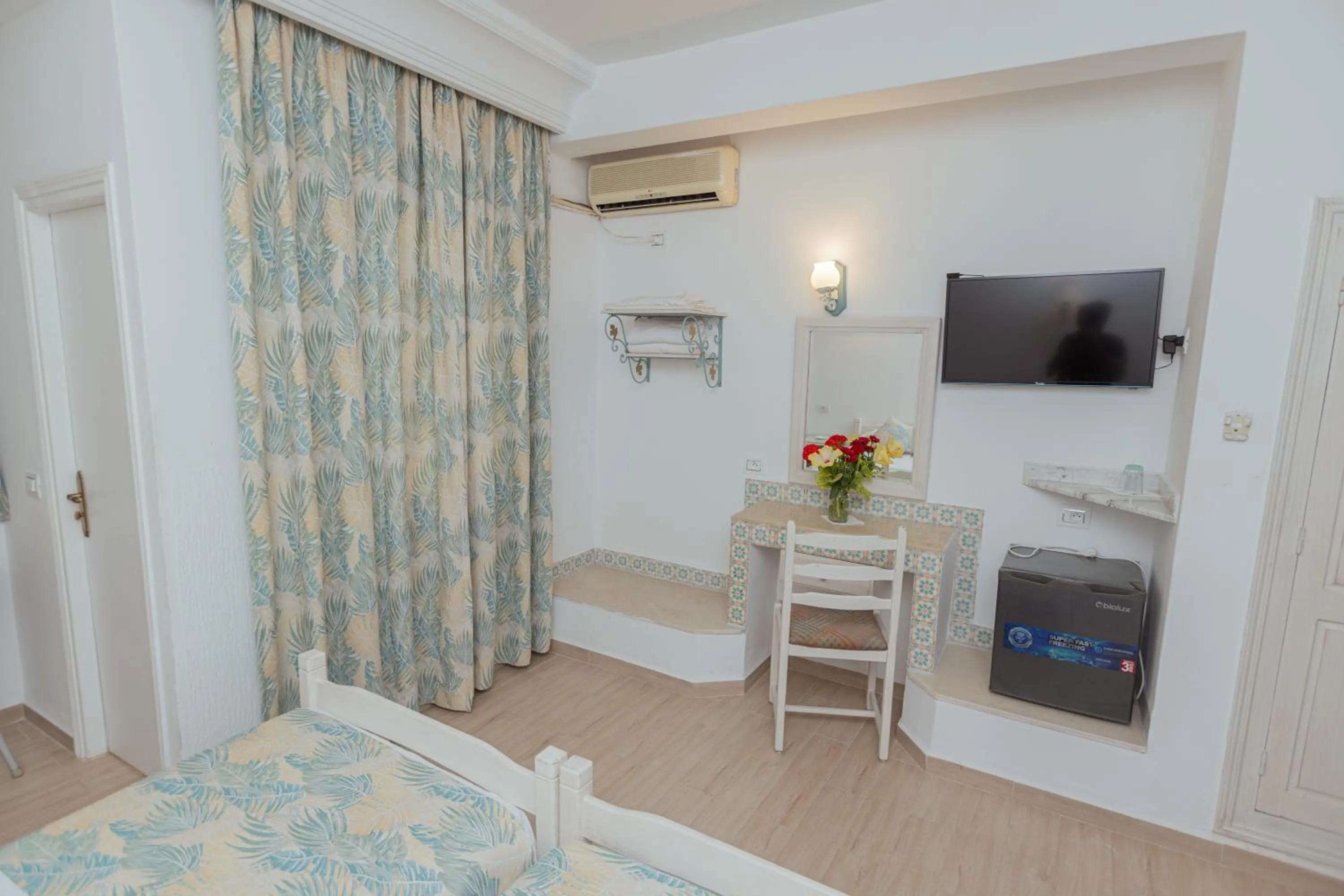 Photo of the whole room, Bed in Hôtel Résidence Monia COMPLETELY RENOVATED