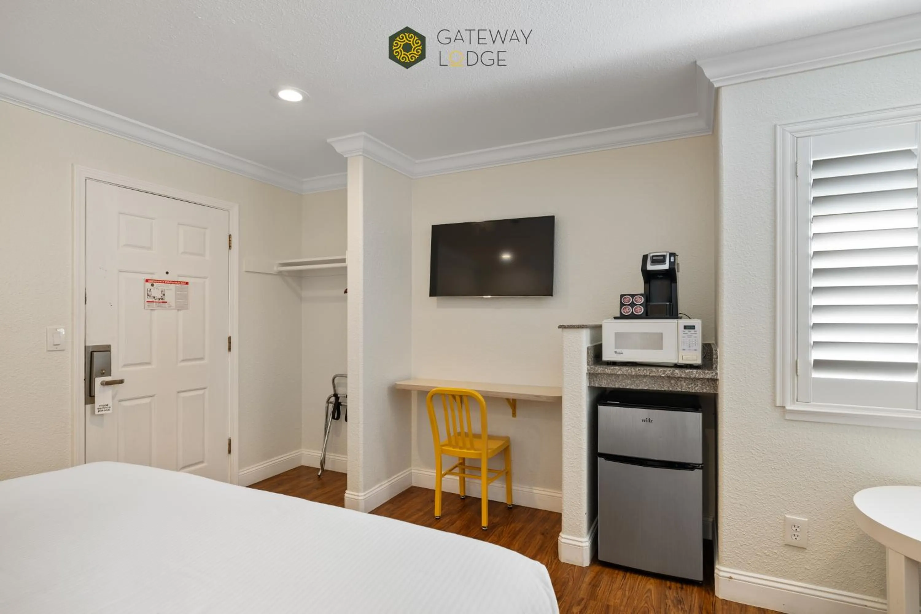 Bedroom, Bed in Gateway Lodge