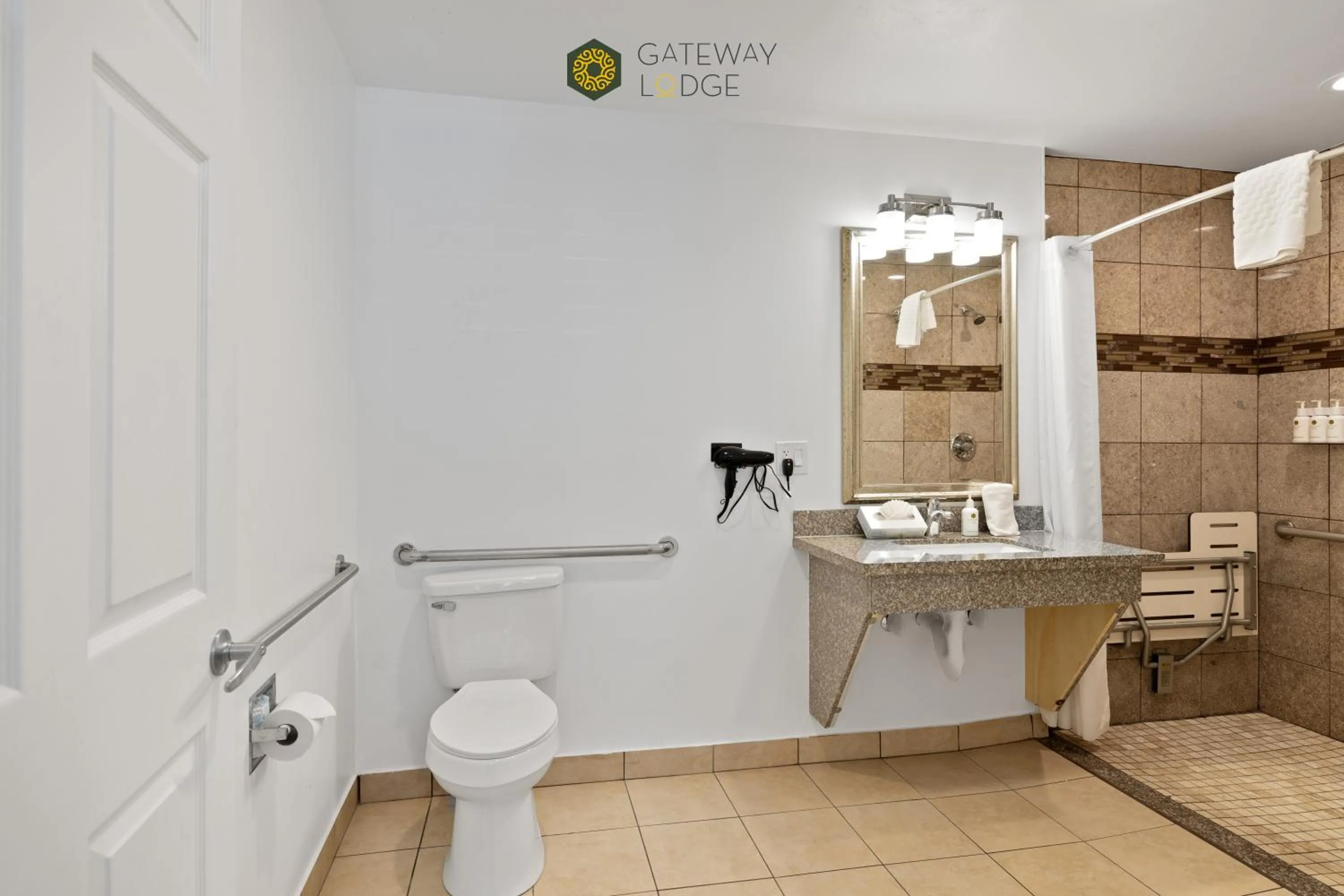 Bathroom in Gateway Lodge