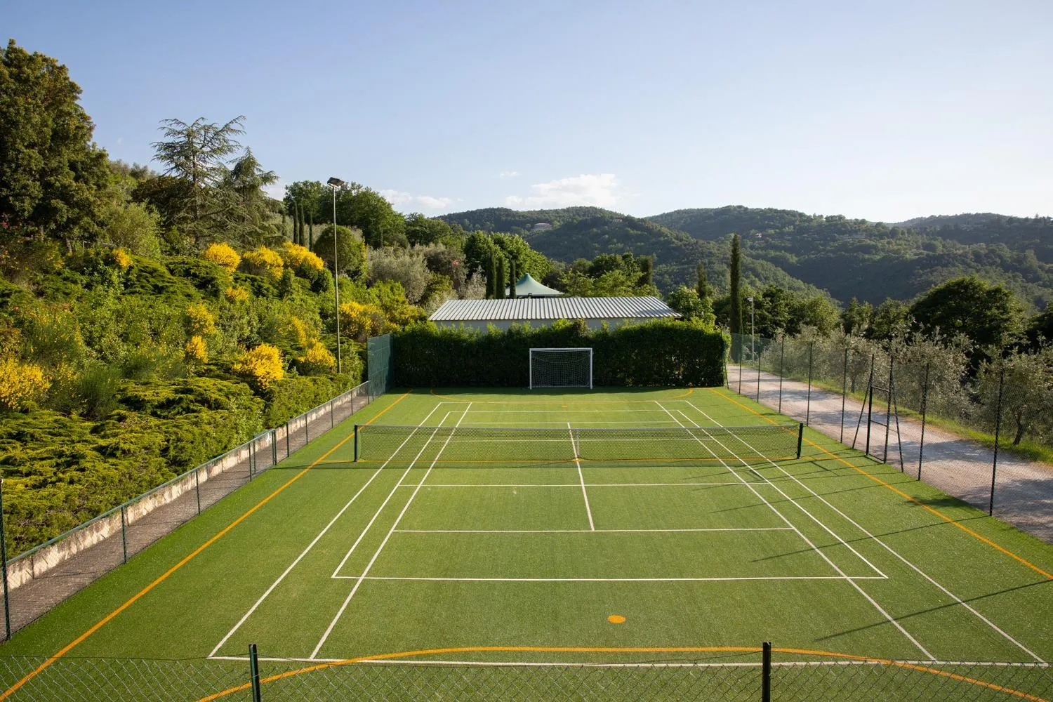 Tennis court in Il Poggio degli Olivi