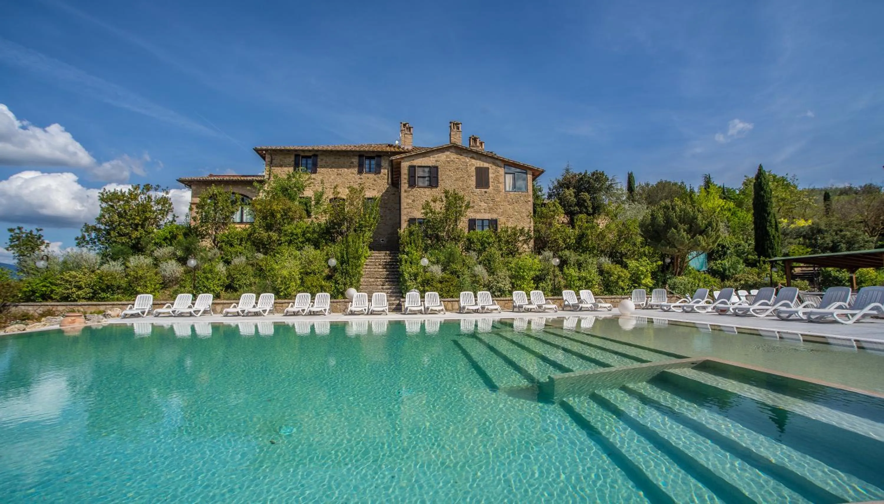 Property building in Il Poggio degli Olivi