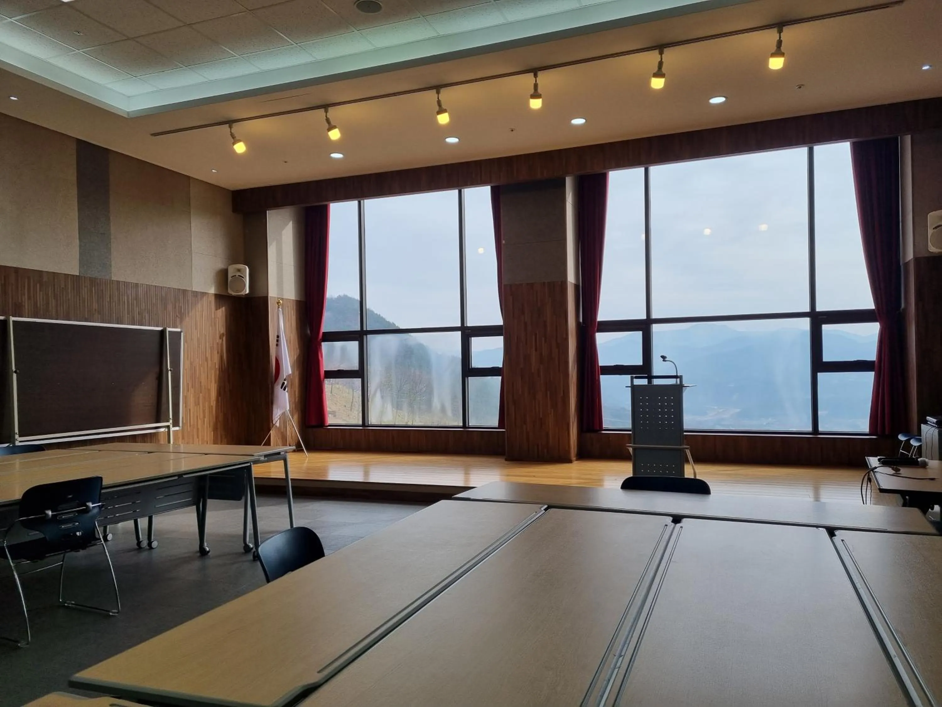 Property building in Sancheong Korean Medicine Family Hotel