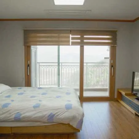 Bed in Sancheong Korean Medicine Family Hotel