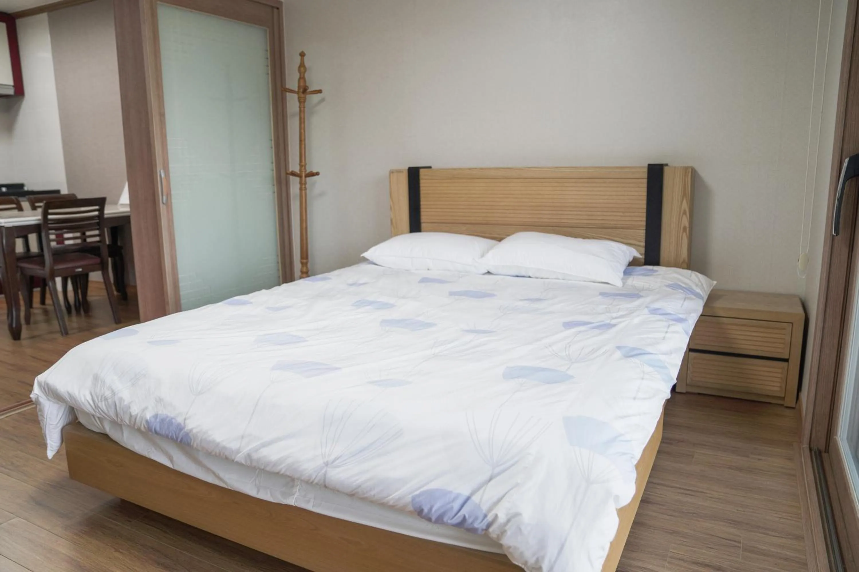 Bed in Sancheong Korean Medicine Family Hotel