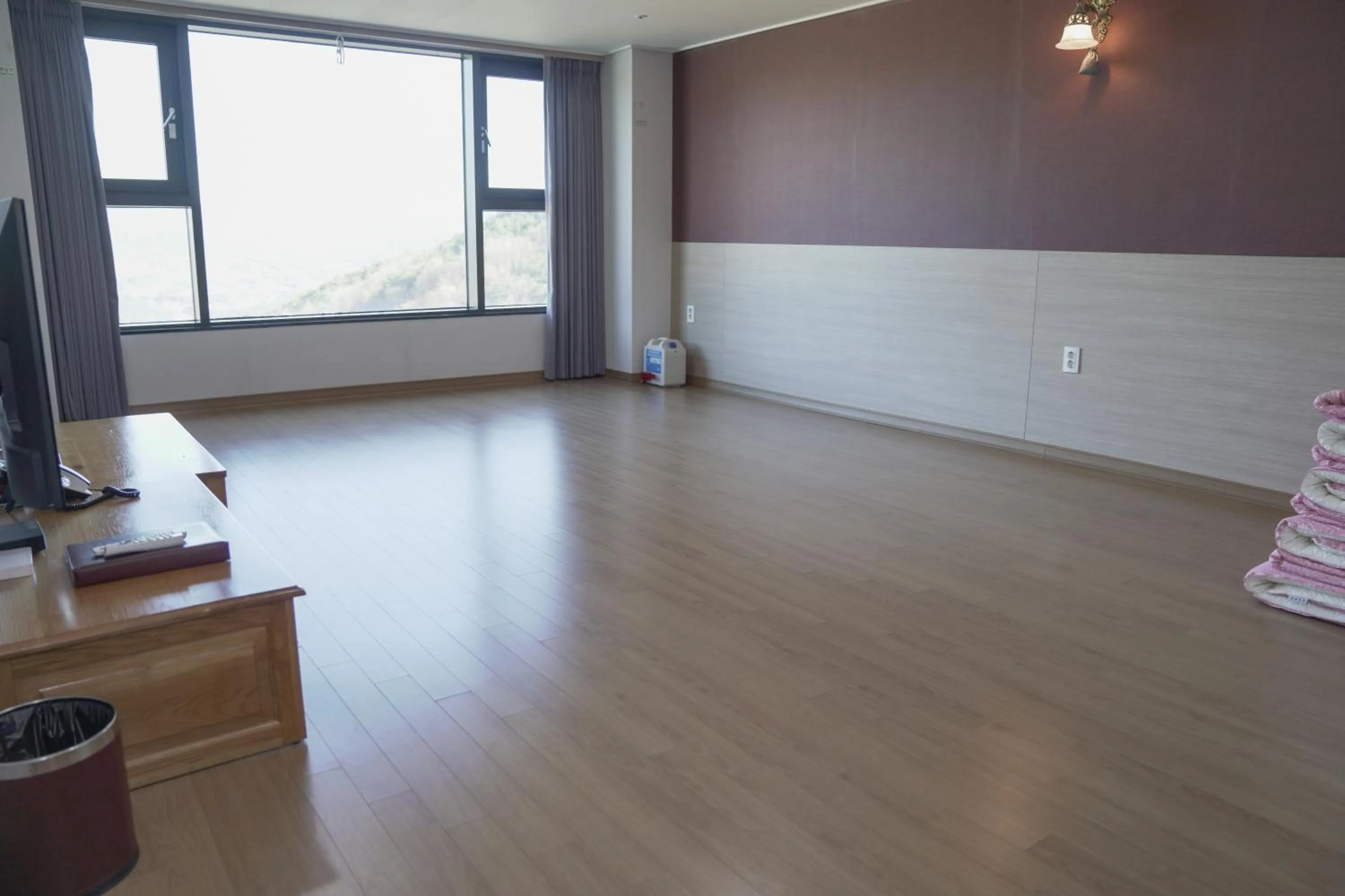 Property building in Sancheong Korean Medicine Family Hotel