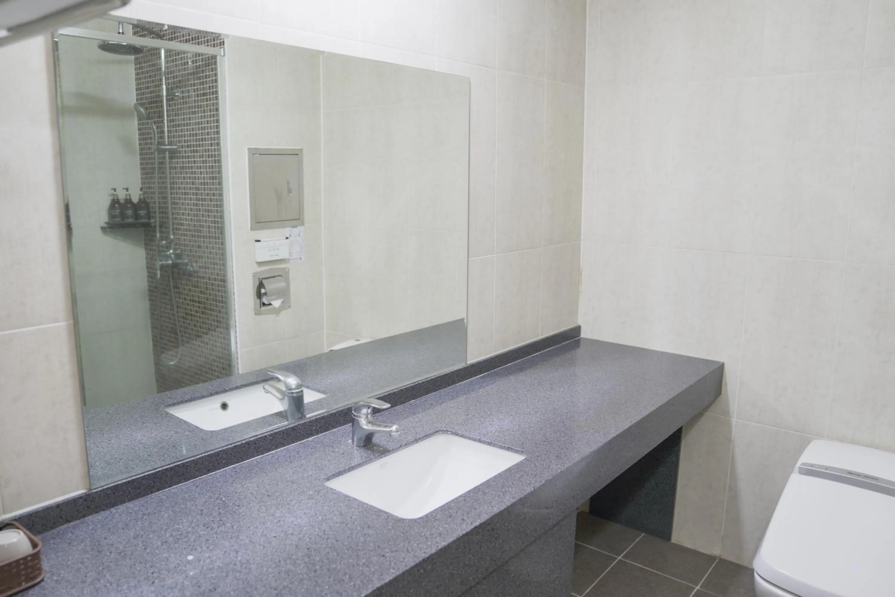 Bathroom in Sancheong Korean Medicine Family Hotel