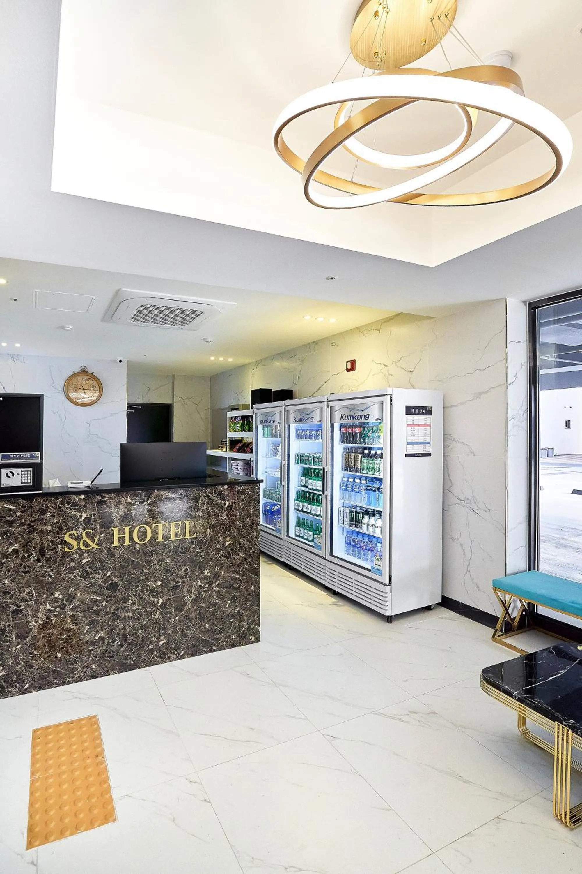 Lobby or reception in SN Hotel Daecheon