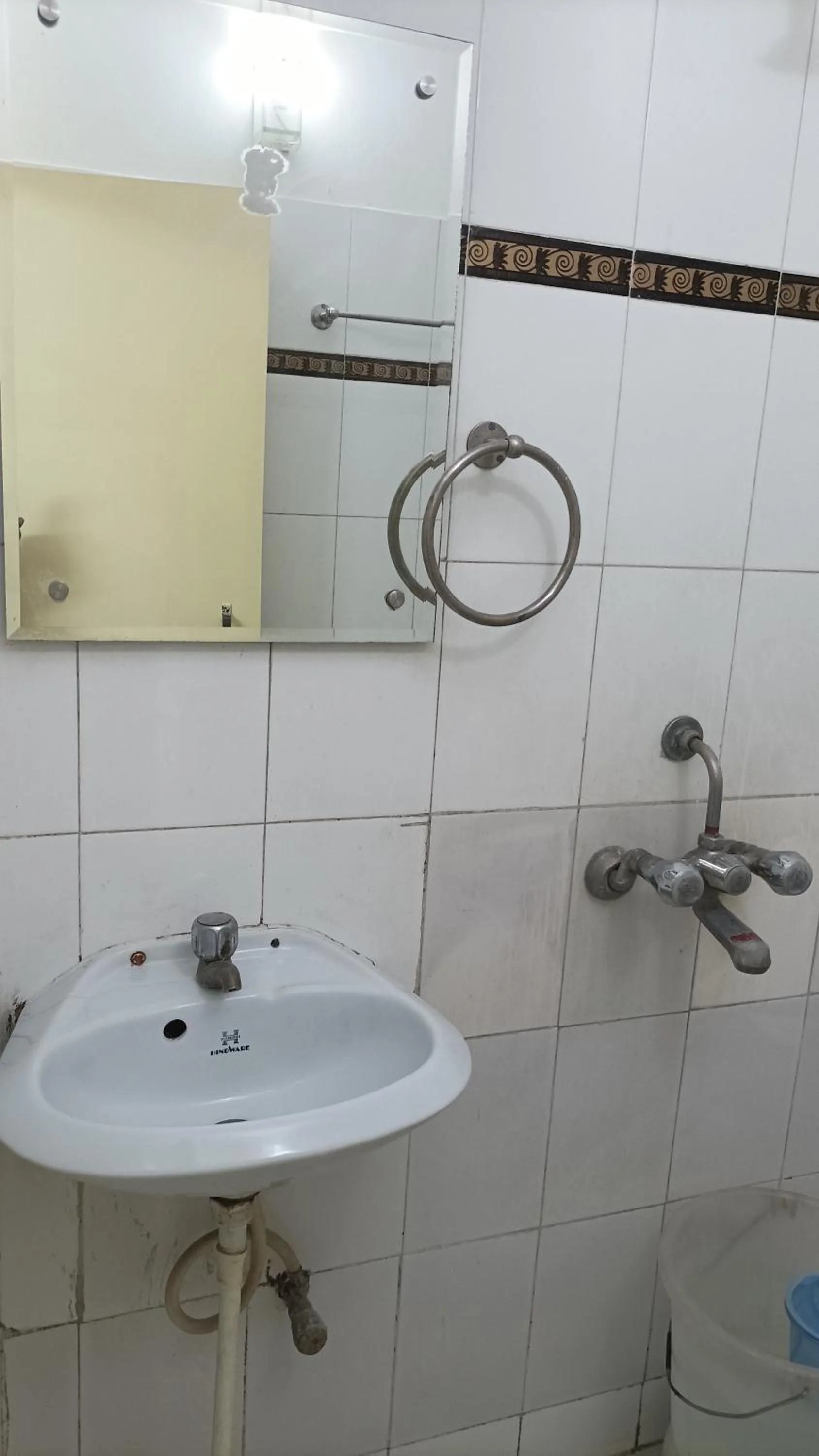 Bathroom in Hotel Siddharth