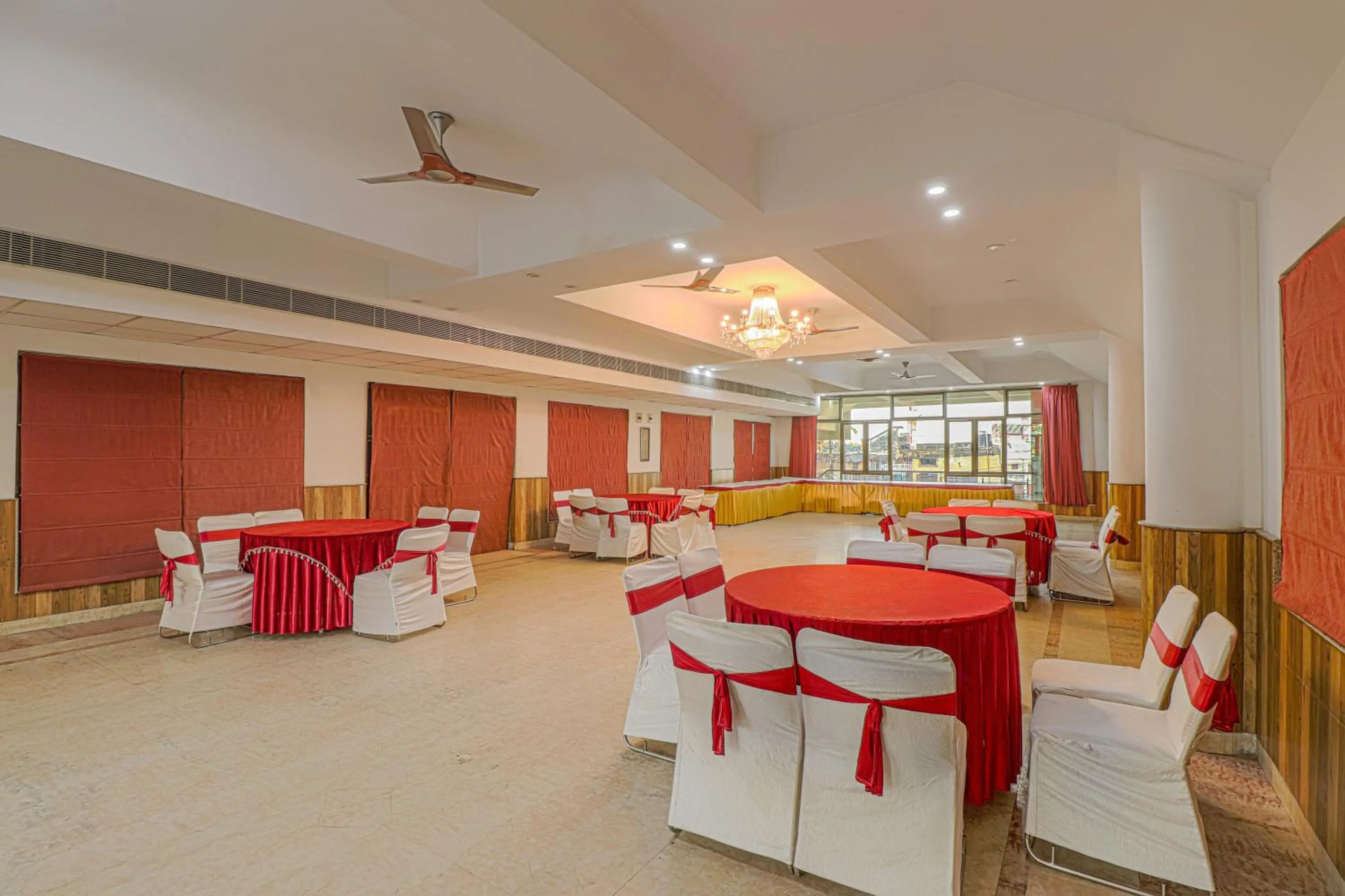 Banquet/Function facilities in Hotel Siddharth