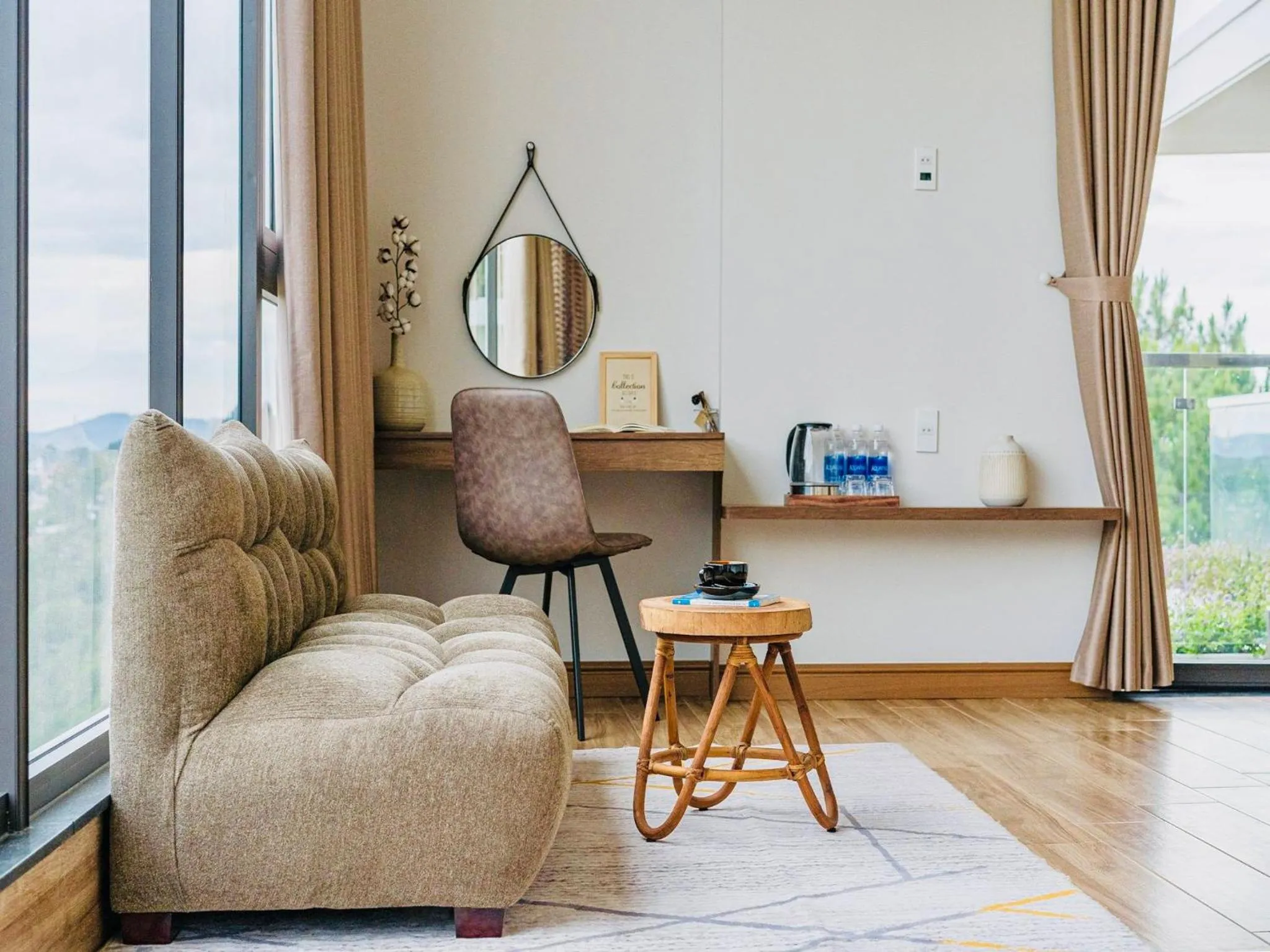 Seating area in Đá Góc Nhà Boutique Hotel