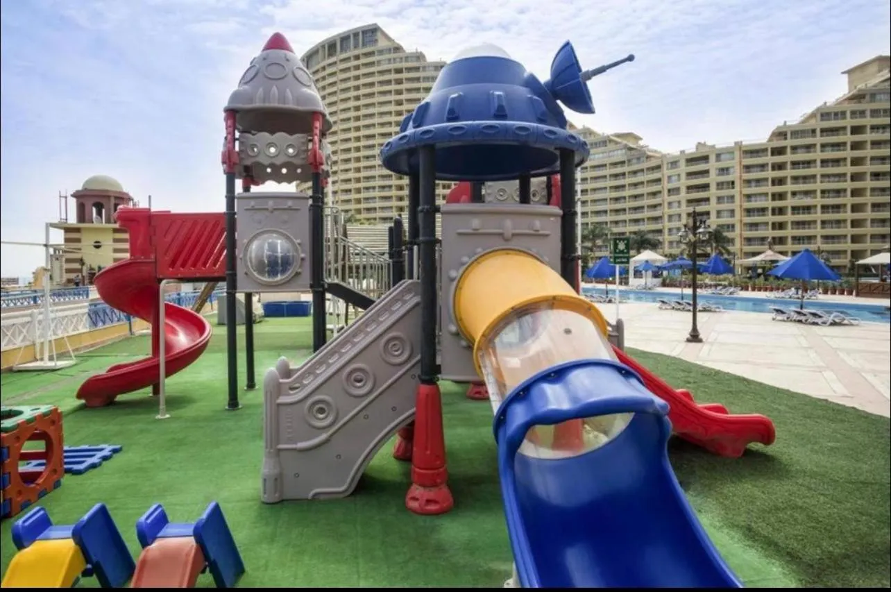 Amazing sea view Penthouse Apartment in Pyramids Porto El-Sokhna