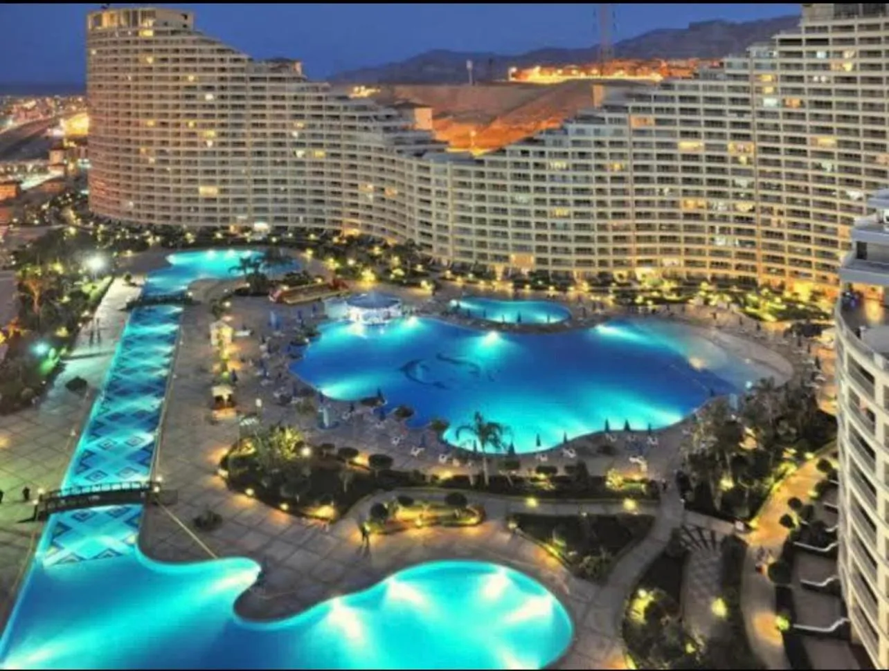 Amazing sea view Penthouse Apartment in Pyramids Porto El-Sokhna