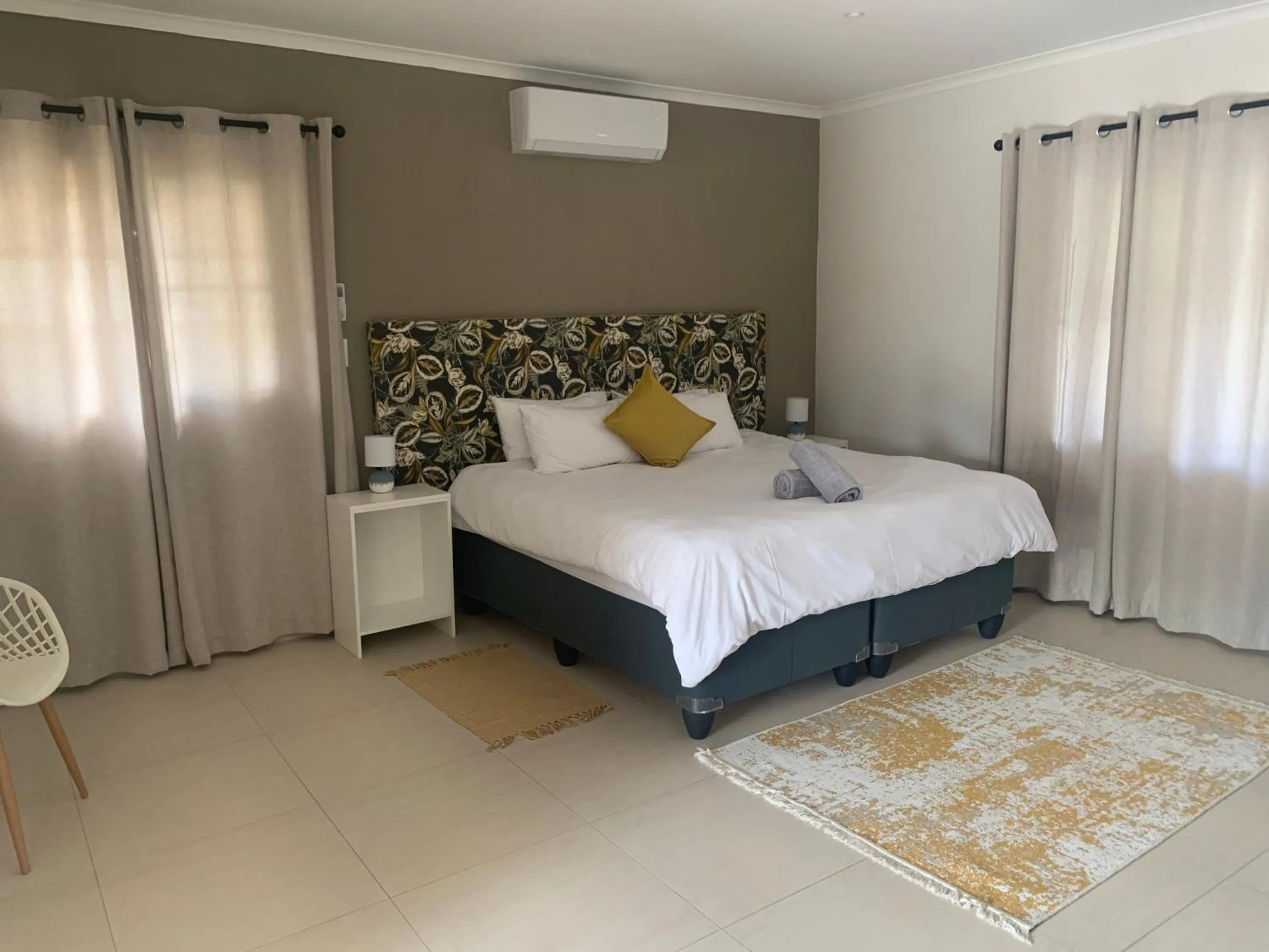 Bedroom, Bed in Otjibamba Lodge
