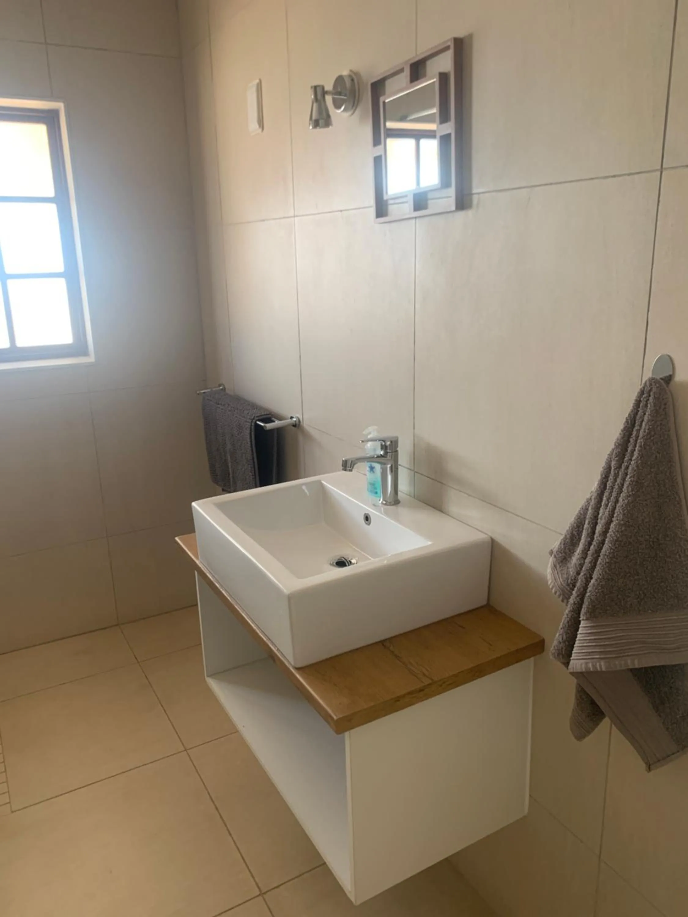 Bathroom in Otjibamba Lodge