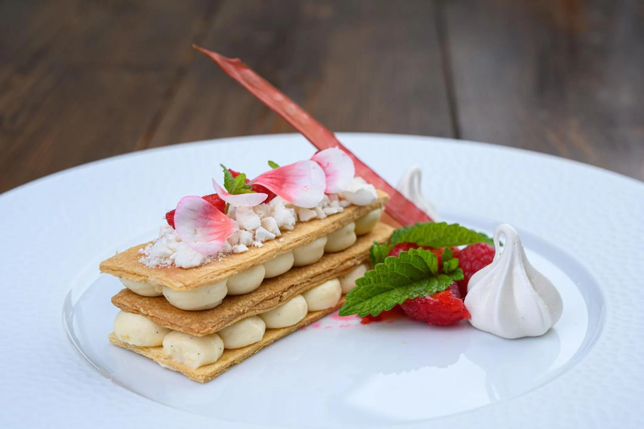 Food in Parizs Garden Apartments