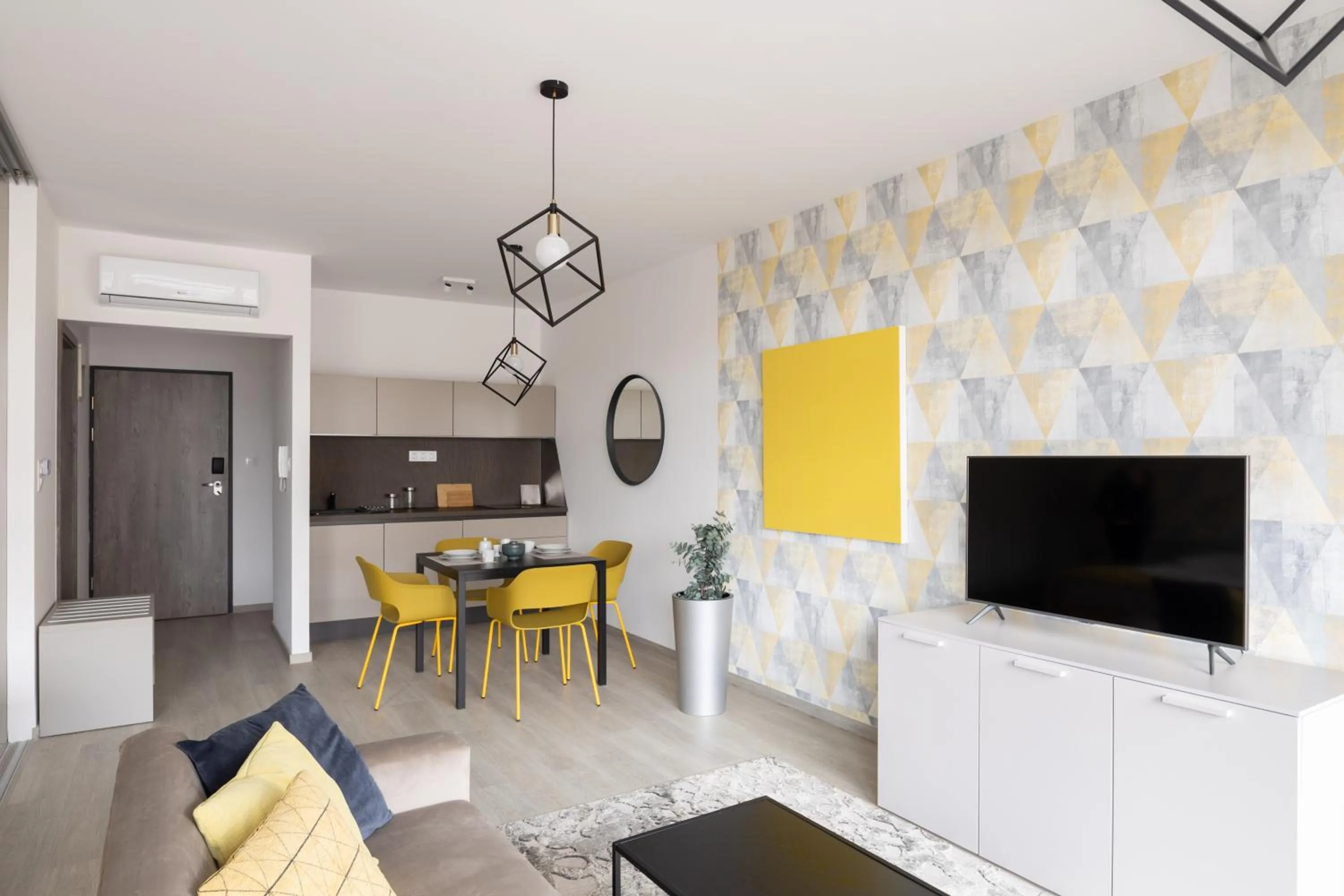 Living room in Parizs Garden Apartments