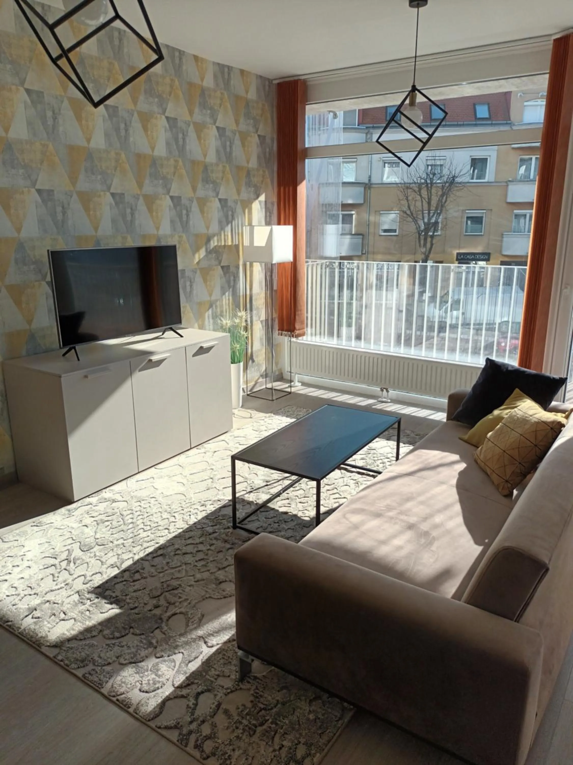 Living room in Parizs Garden Apartments