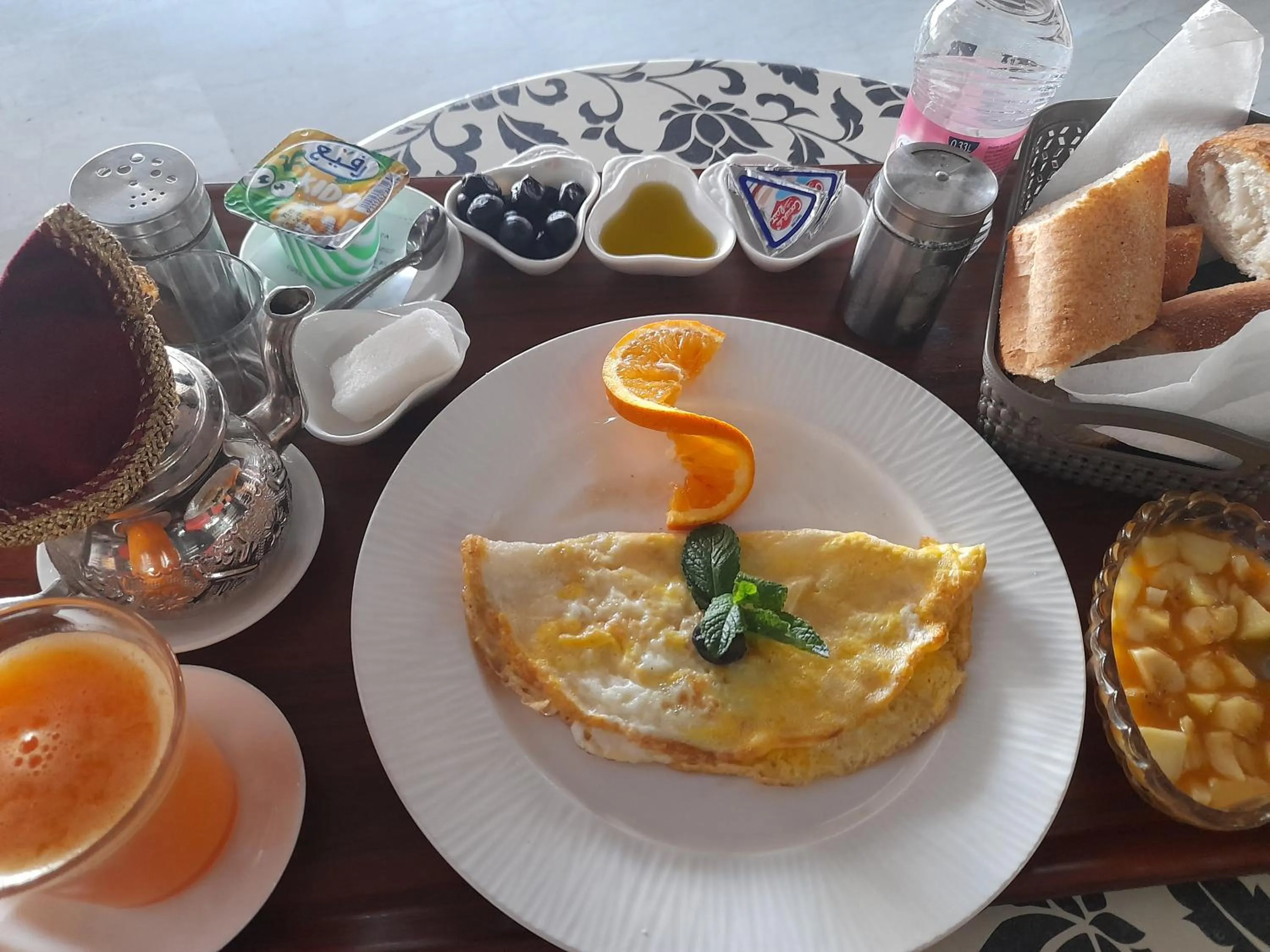 Food and drinks in Trek desert Morocco Sarl