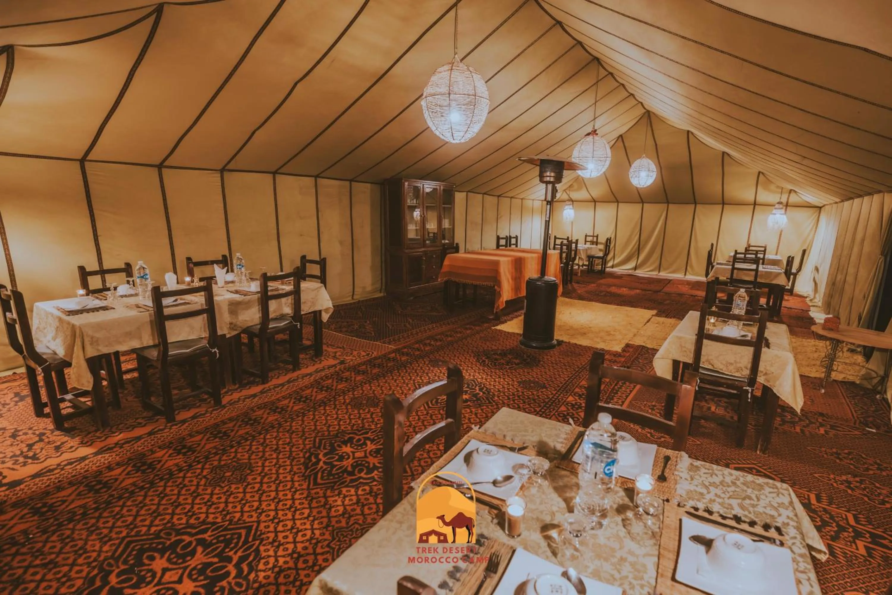 Restaurant/places to eat in Trek desert Morocco Sarl