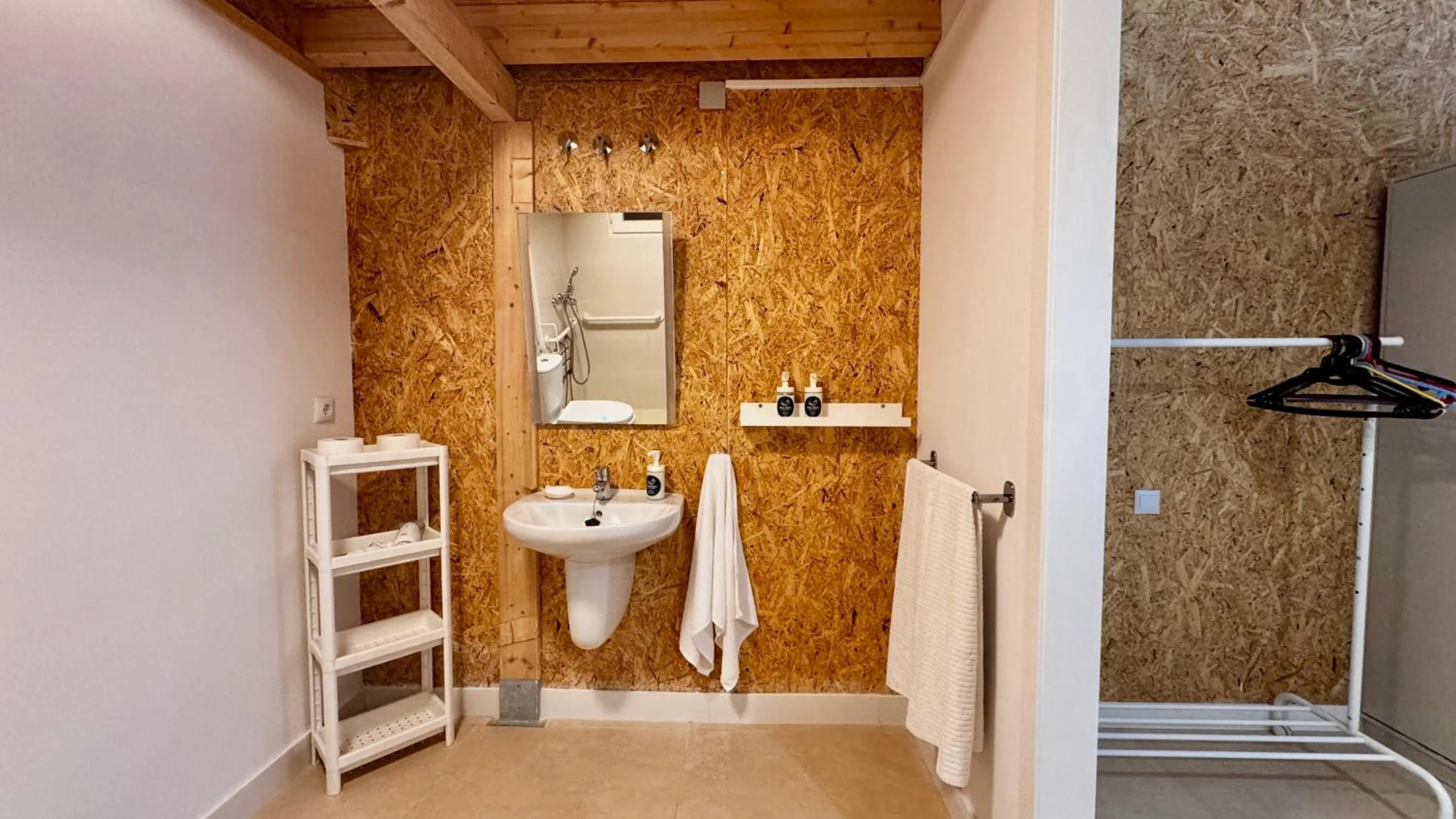 Bathroom in Soho Boho Apartments - with sunny rooftop terrace and fiber optic internet