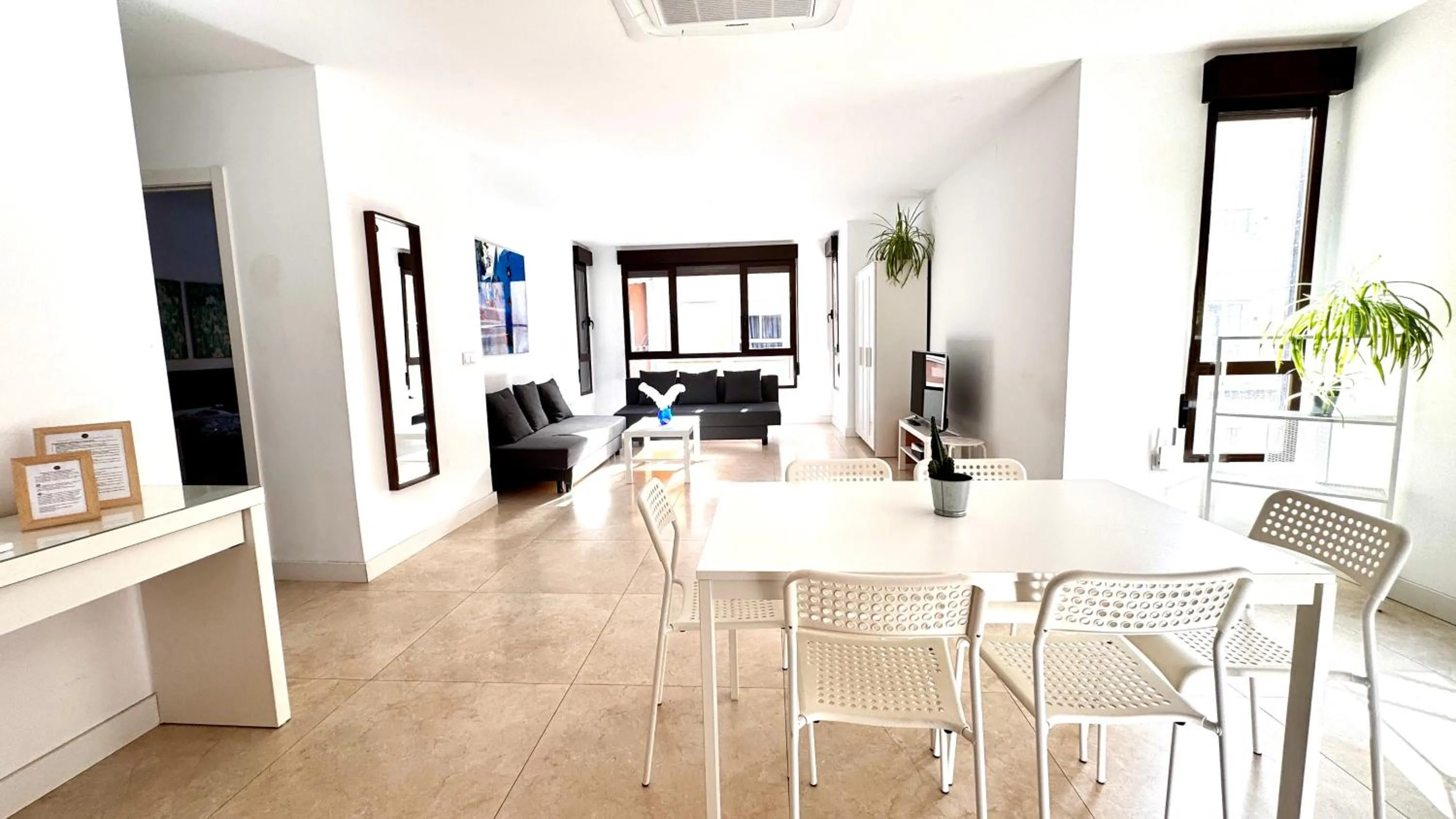 TV and multimedia in Soho Boho Apartments - with sunny rooftop terrace and fiber optic internet