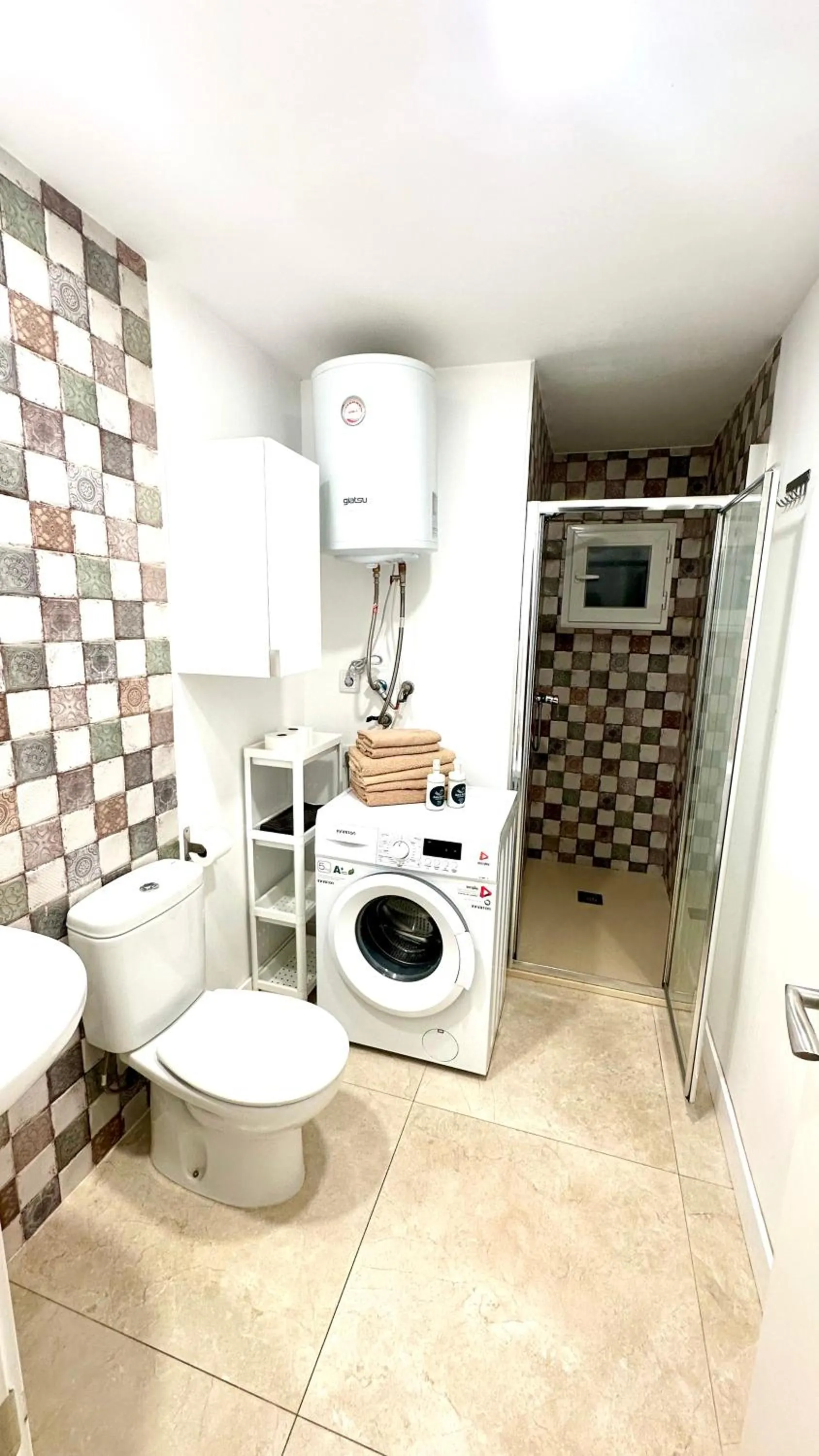 Shower in Soho Boho Apartments - with sunny rooftop terrace and fiber optic internet