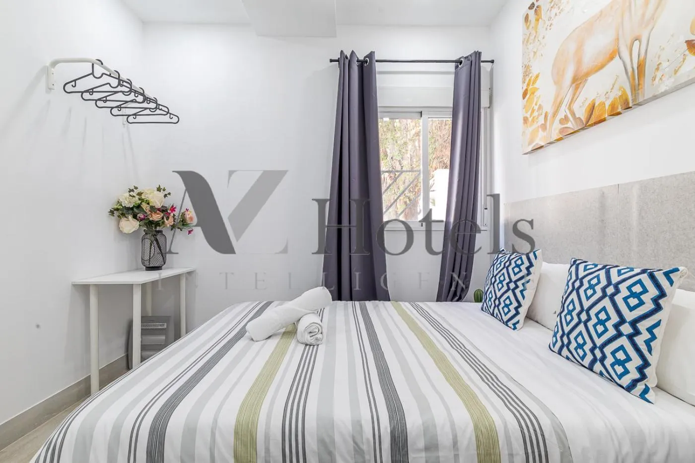 Decorative detail, Bed in AYZ Silvela - Auto check-in property