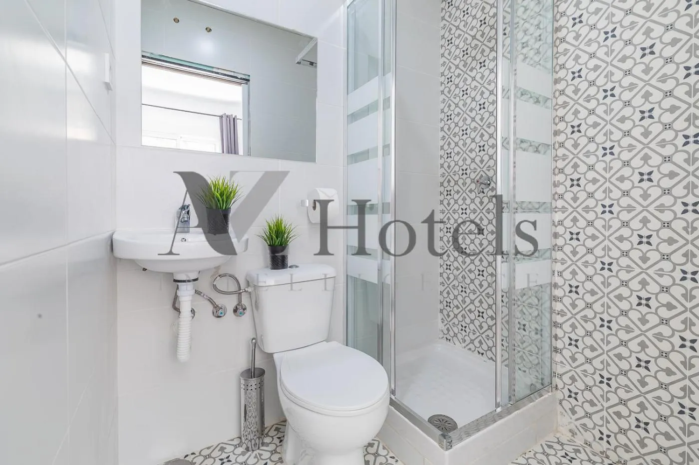 Bathroom in AYZ Silvela - Auto check-in property