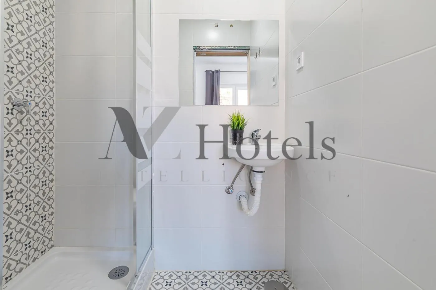 Bathroom in AYZ Silvela - Auto check-in property