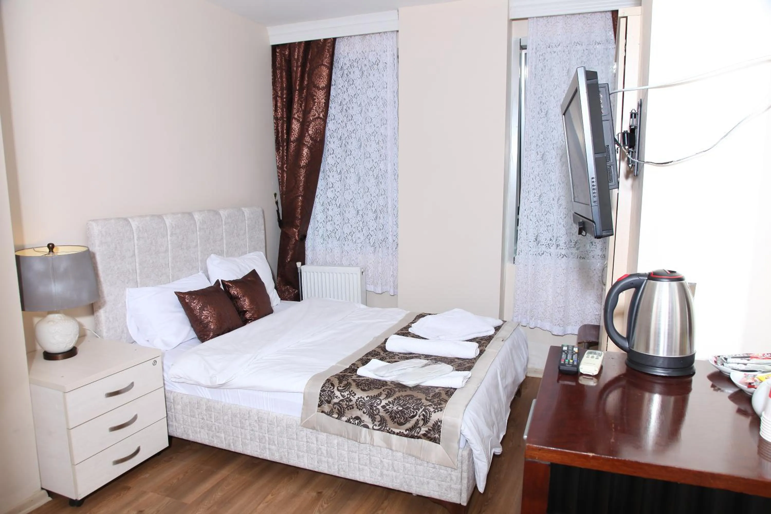 Bed in Çamlıca Tower Hotel