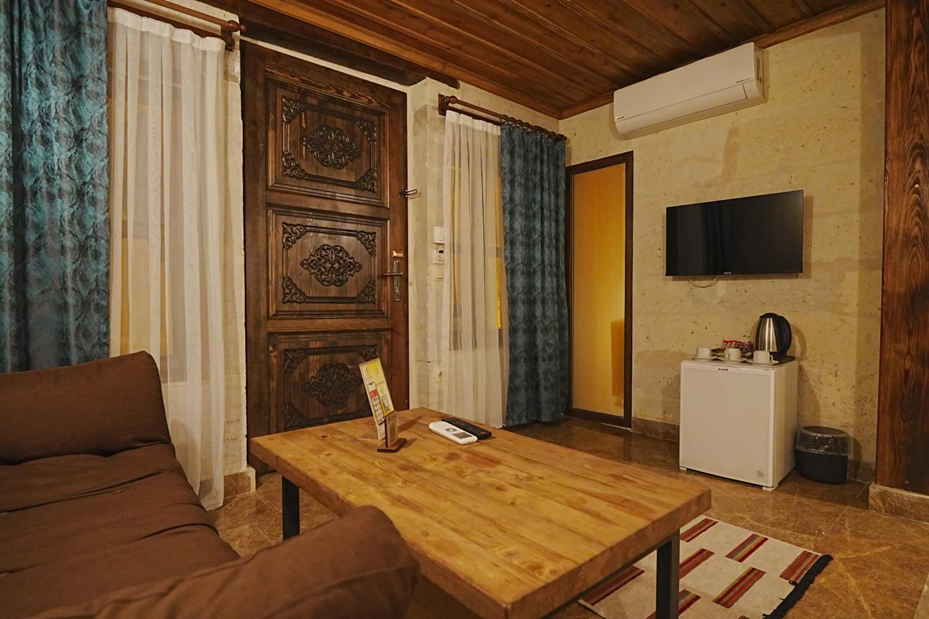 TV and multimedia in Kayra Cave Suites