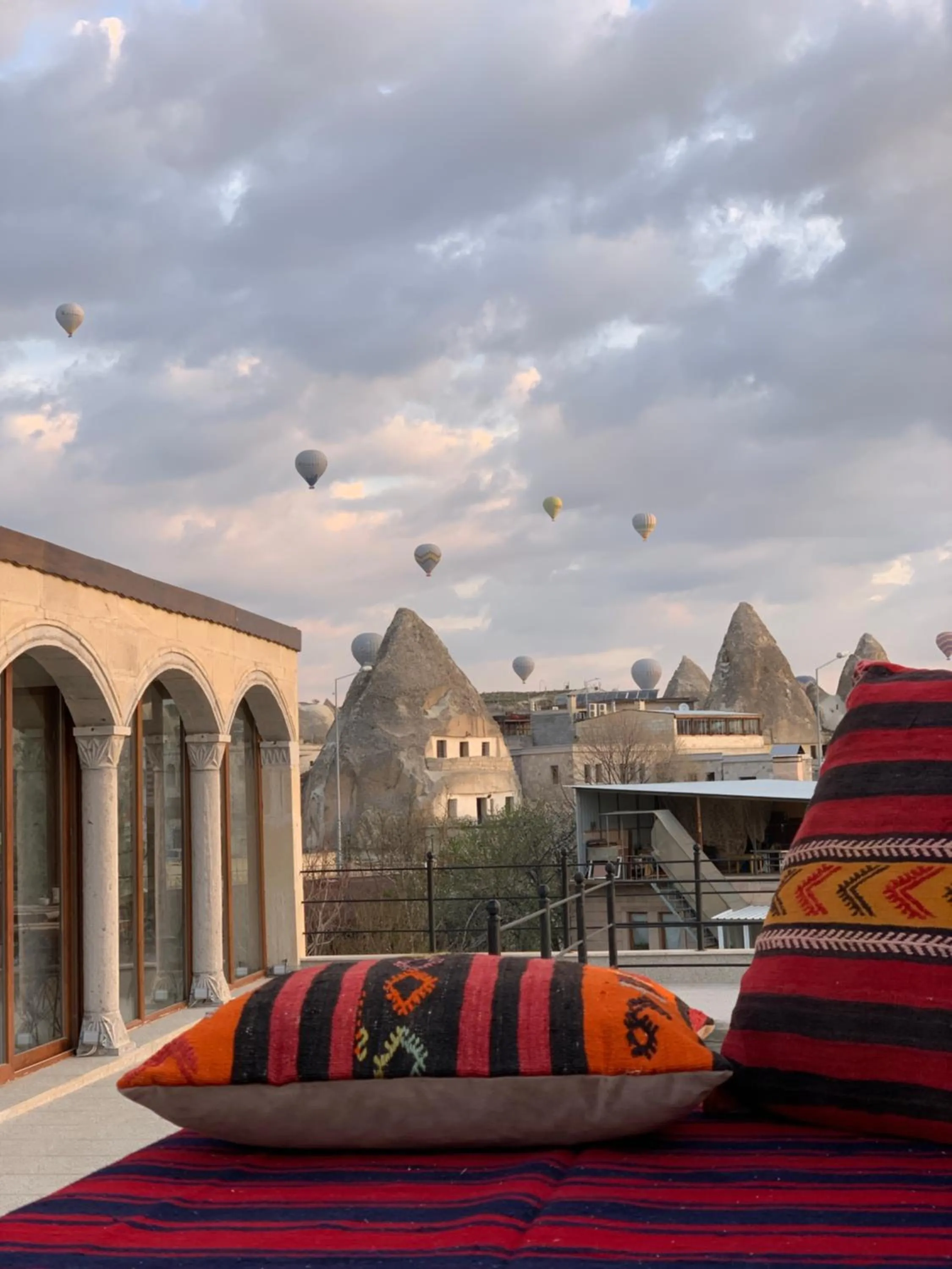 Restaurant/places to eat in Kayra Cave Suites