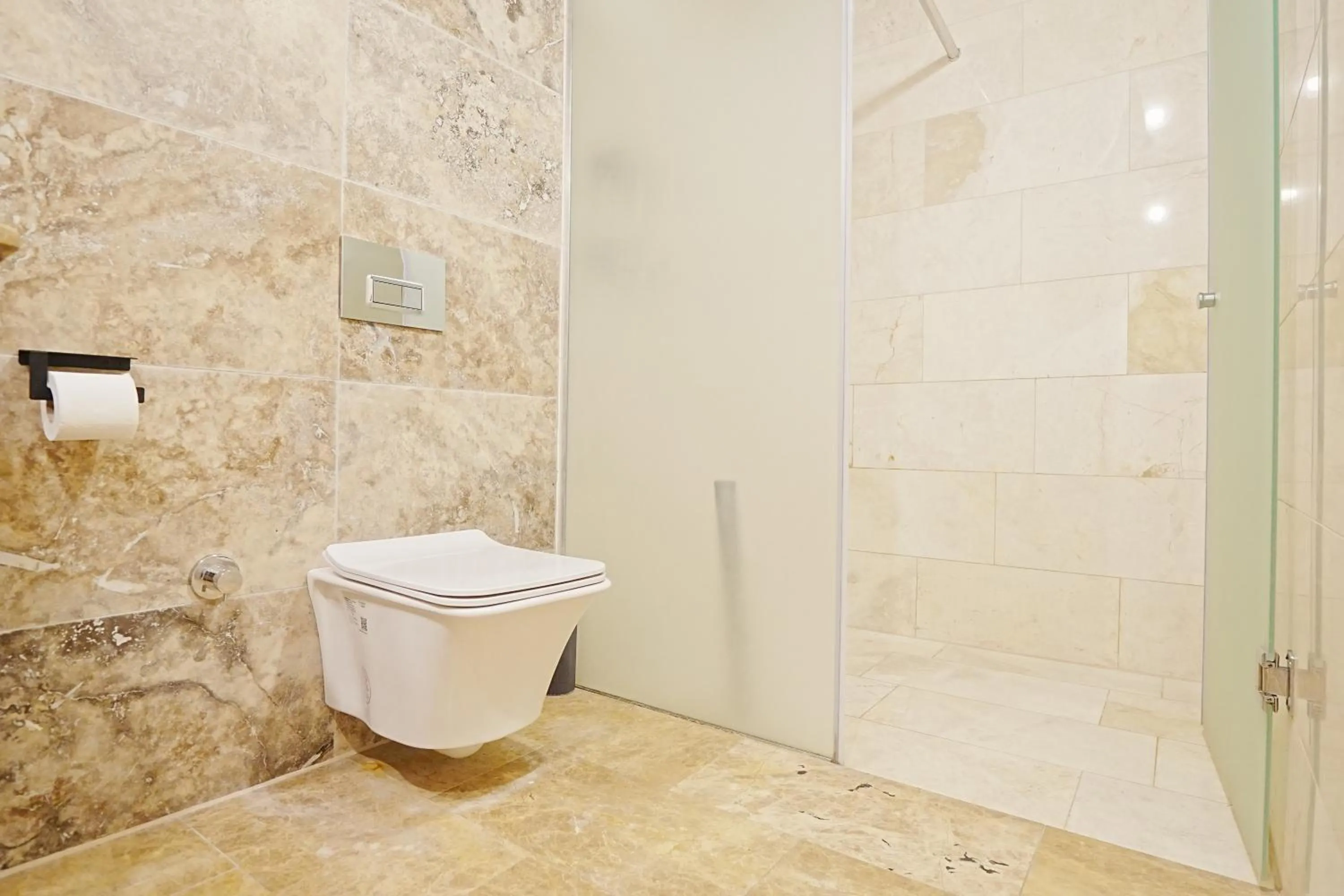 Toilet in Kayra Cave Suites