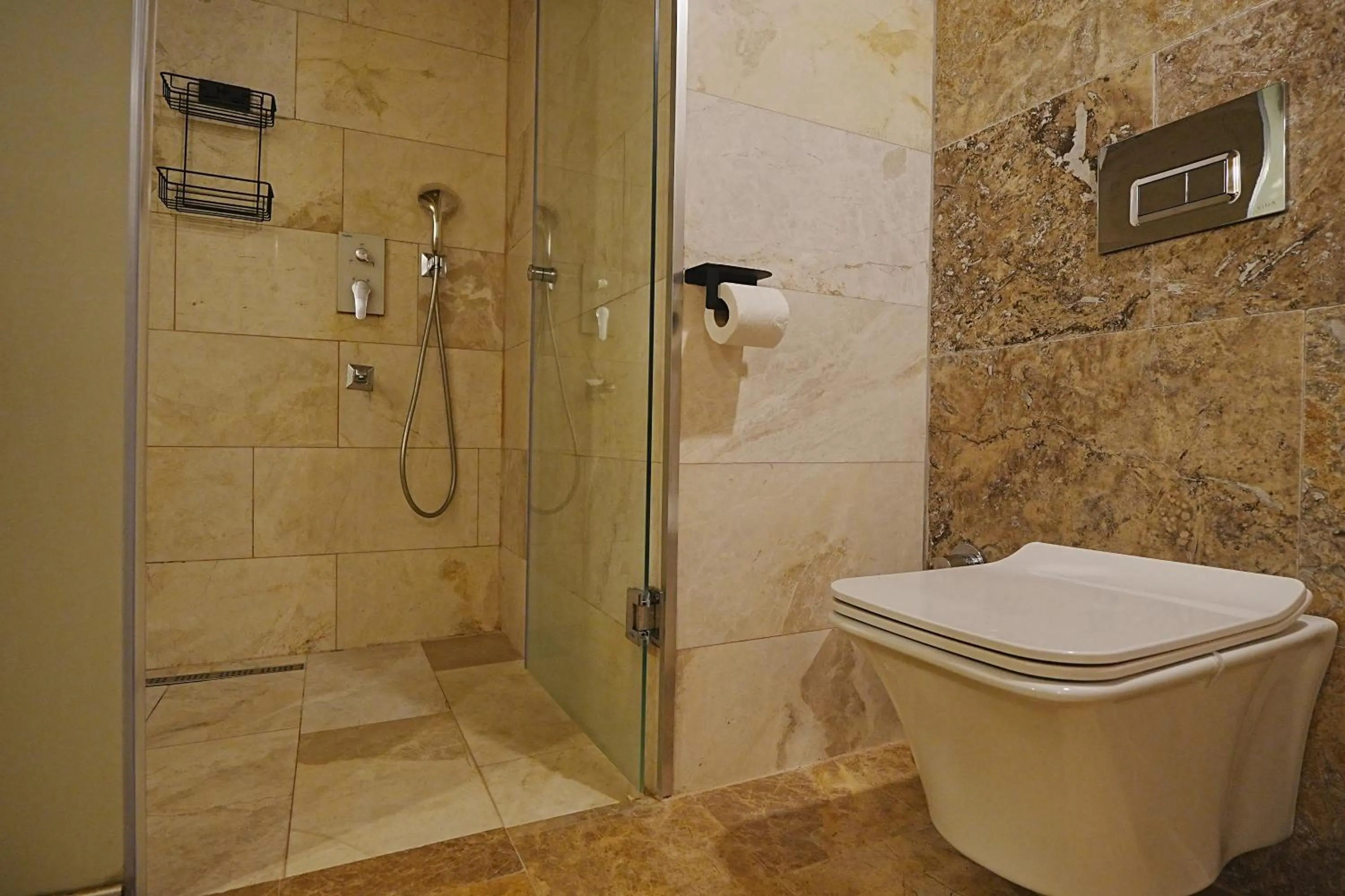 Toilet in Kayra Cave Suites