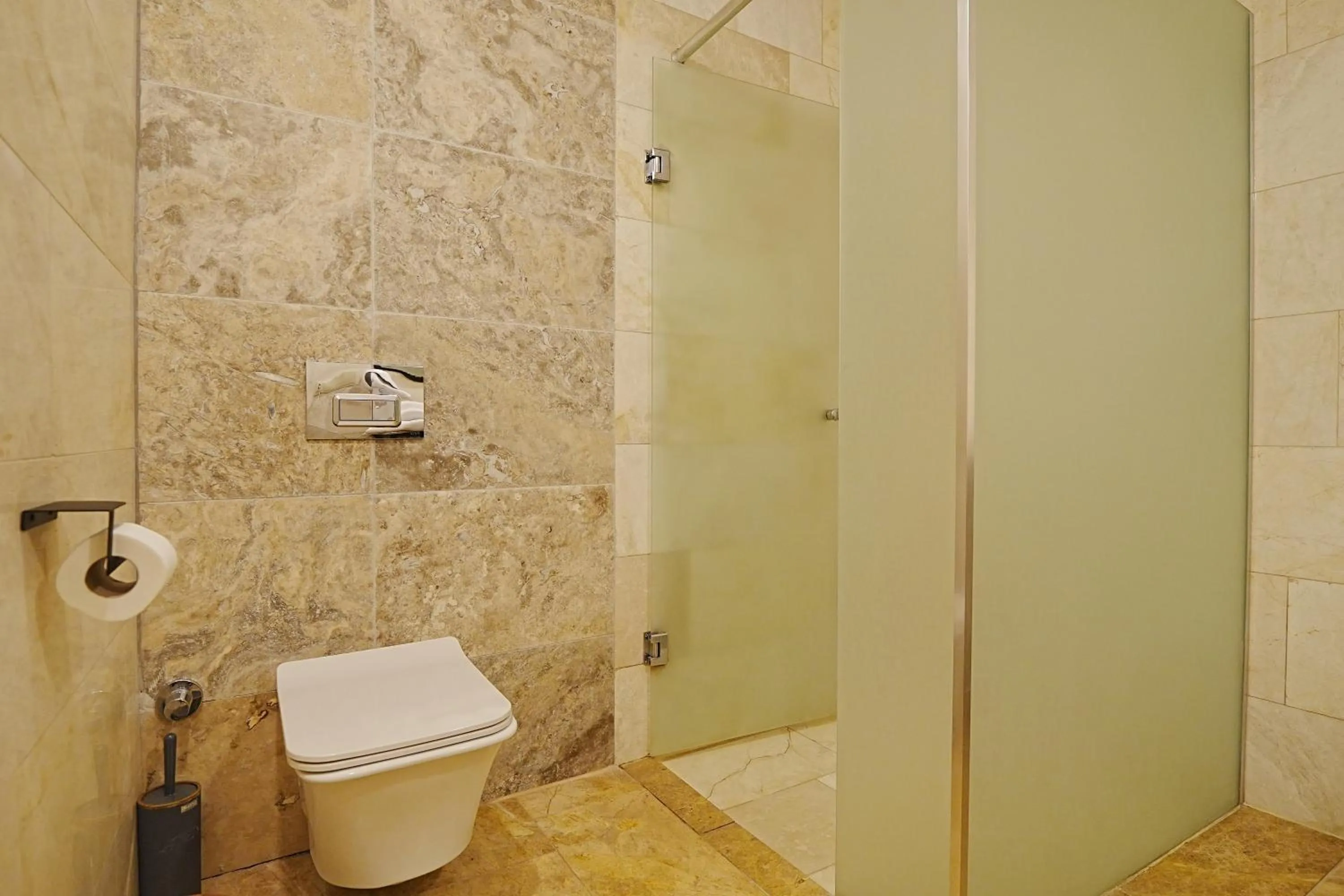 Toilet in Kayra Cave Suites