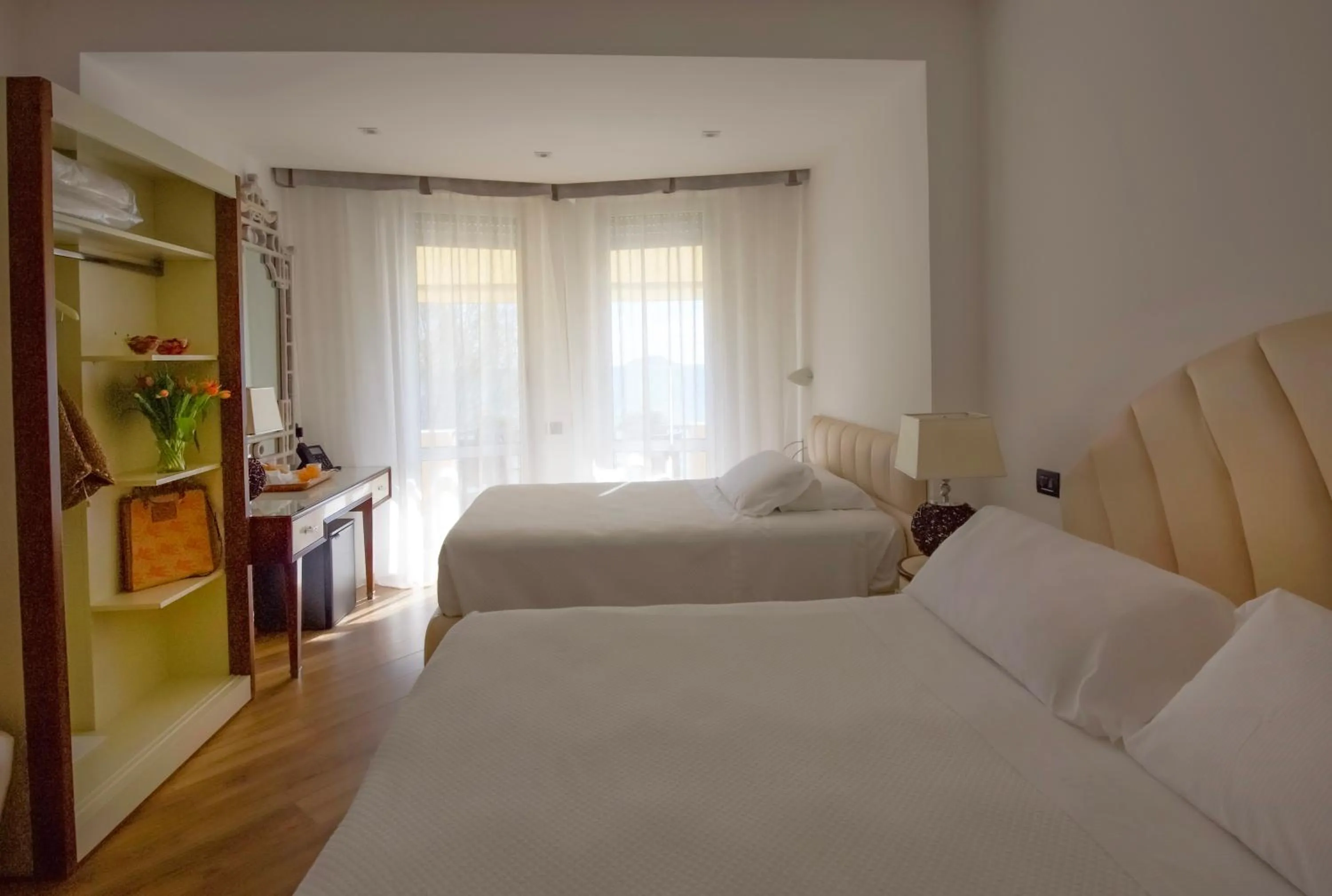Bedroom, Bed in Hotel Florida Lerici