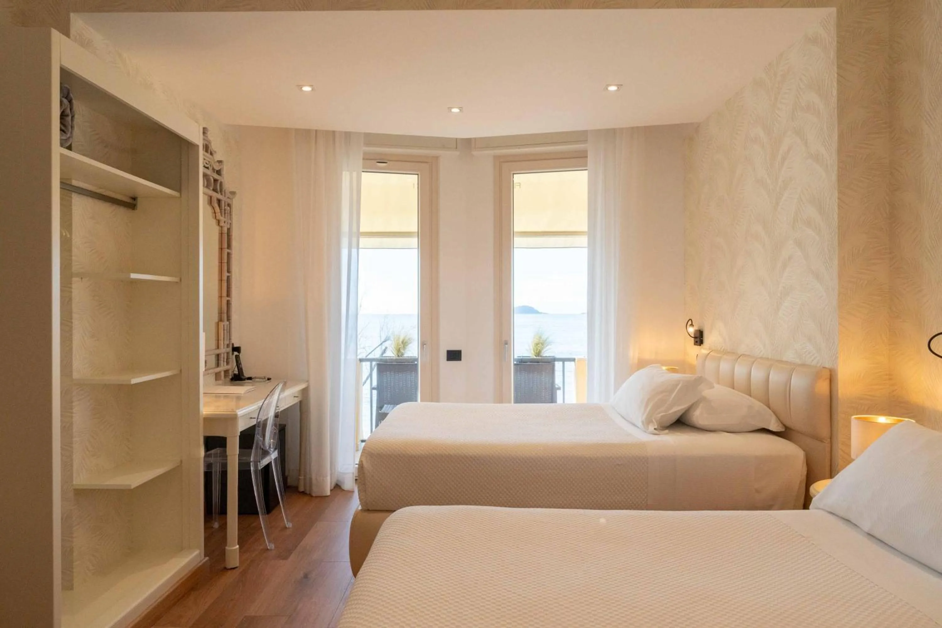 Bed in Hotel Florida Lerici