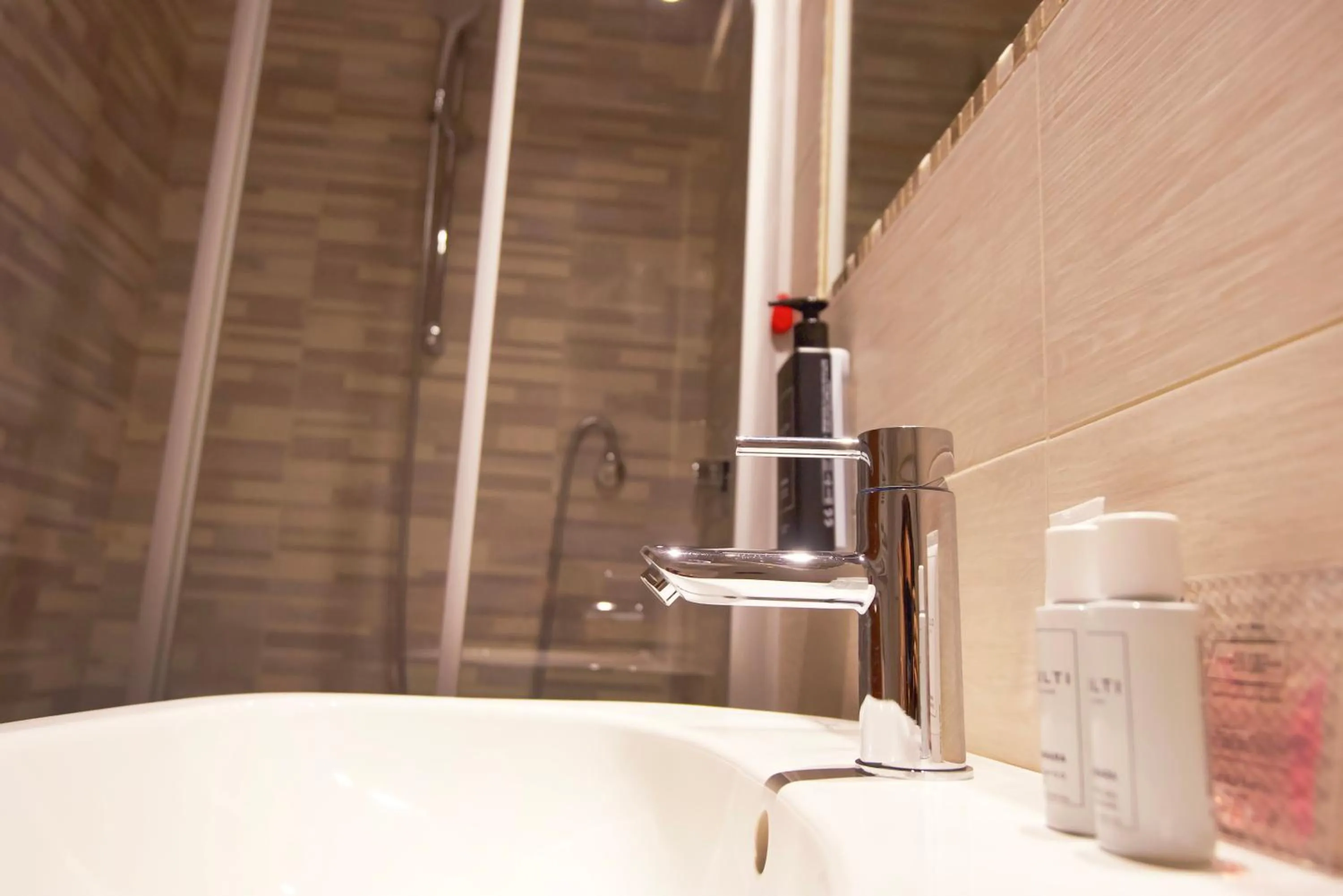 Bathroom in Hotel Florida Lerici