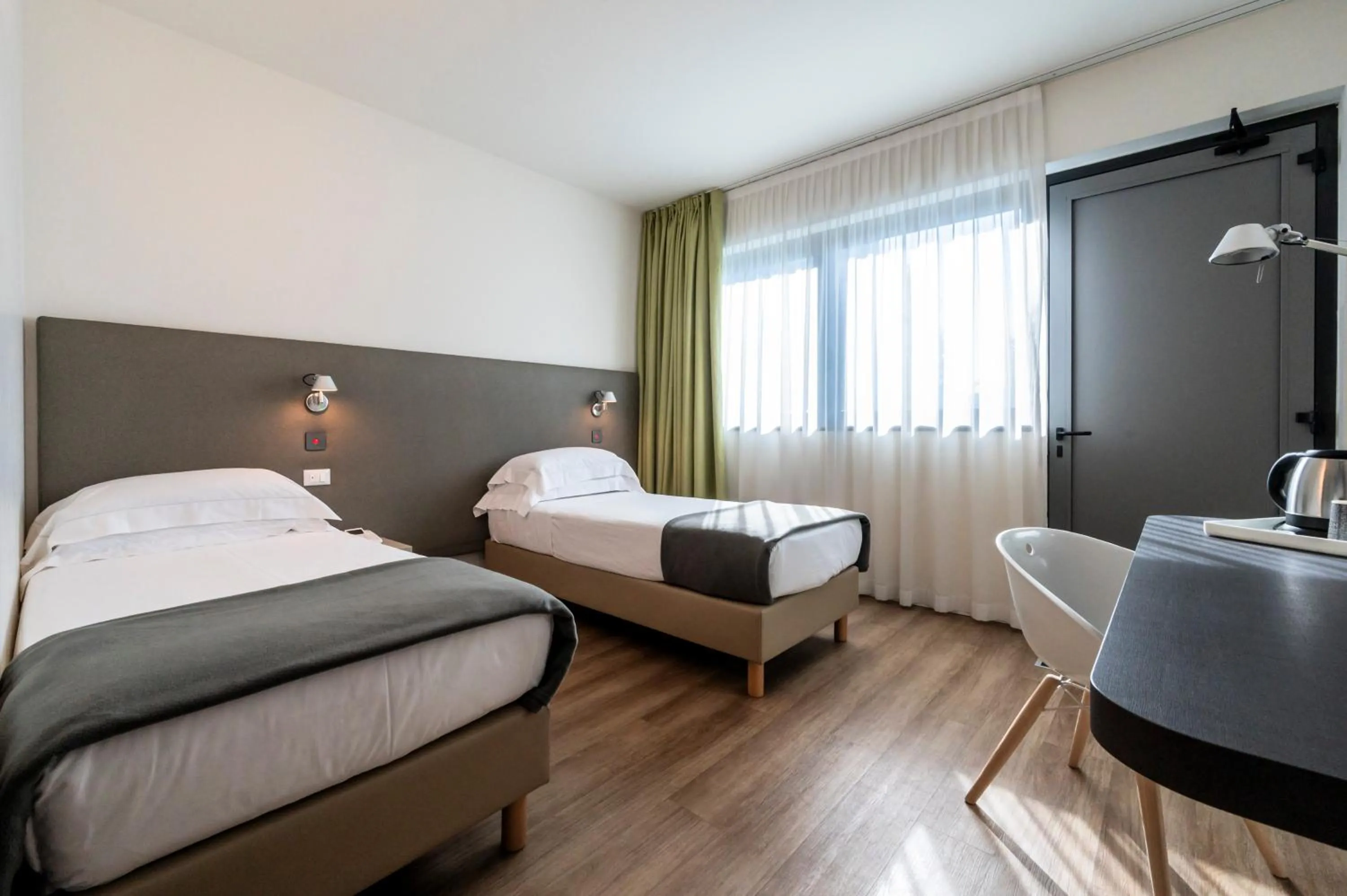 Bed in Airport Hotel Bergamo