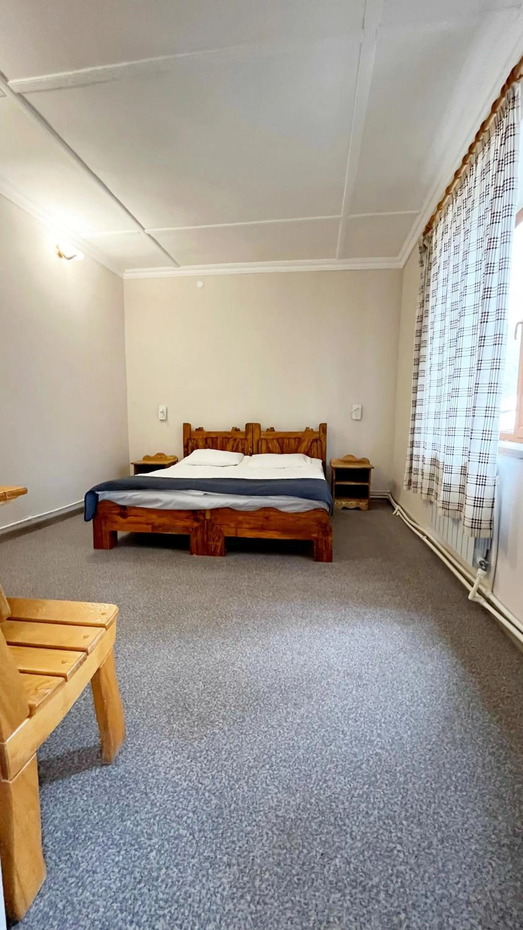 Bedroom, Bed in Dil Hill by Sam