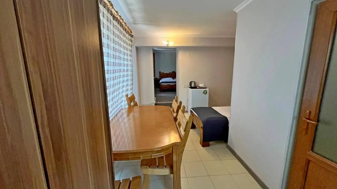 Photo of the whole room, Bed in Dil Hill by Sam