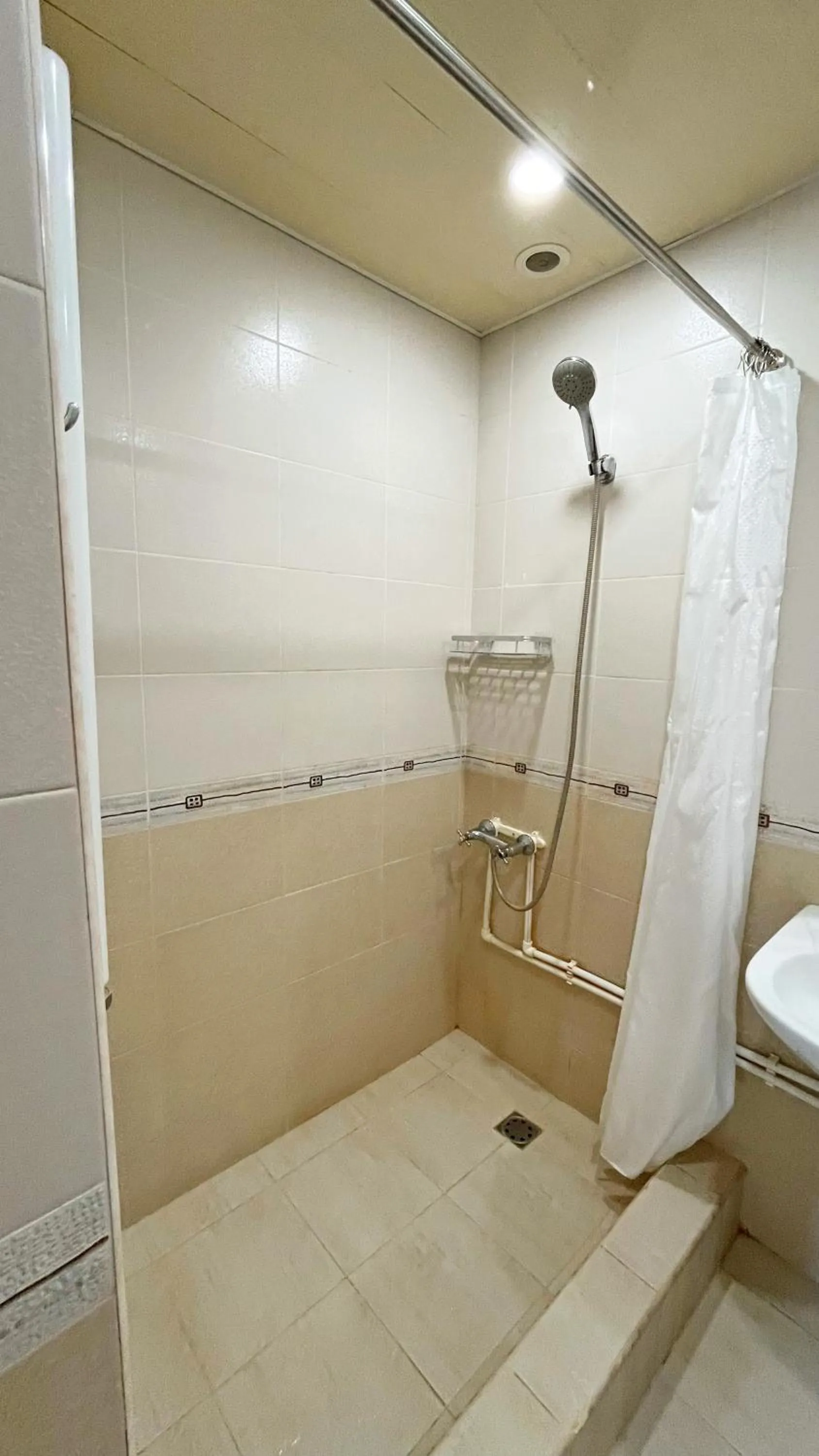 Shower in Dil Hill by Sam