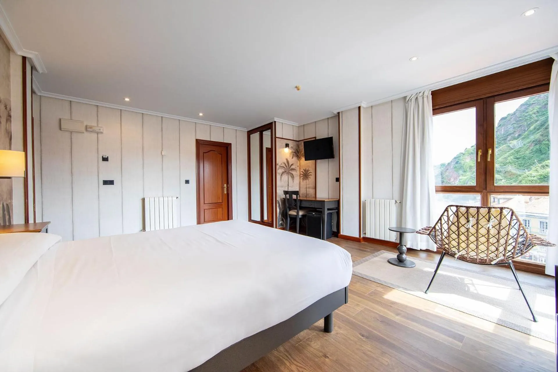 Bed in Hotel Puerto de Candás