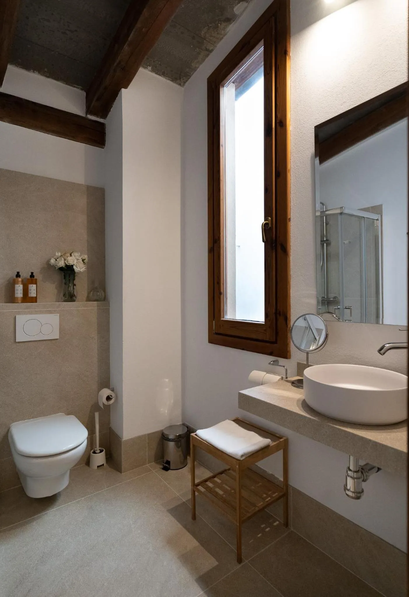 Bathroom in Ramón Llull House