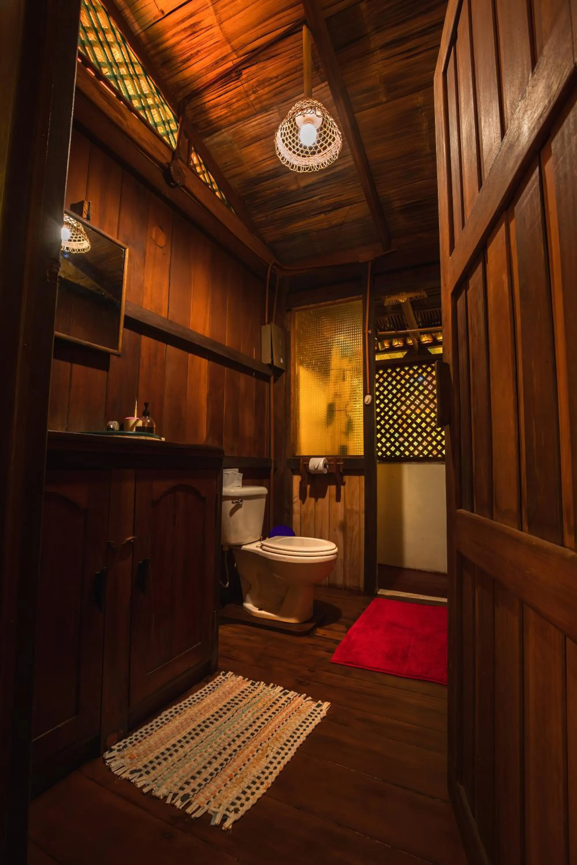 Shower in Ocean Forest Ecolodge